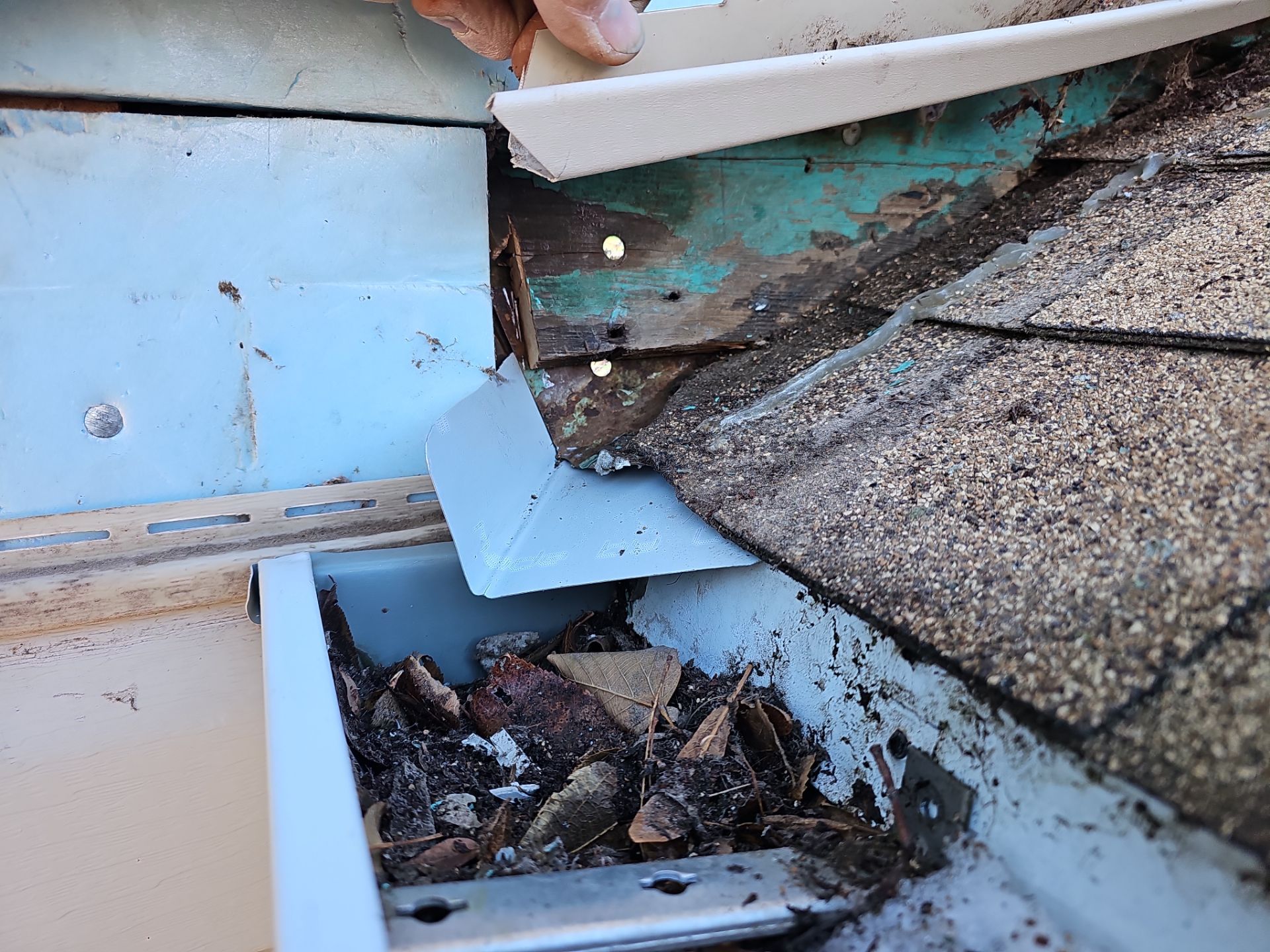 Kickout Flashing Install in Gibbon by Loyal Nine
