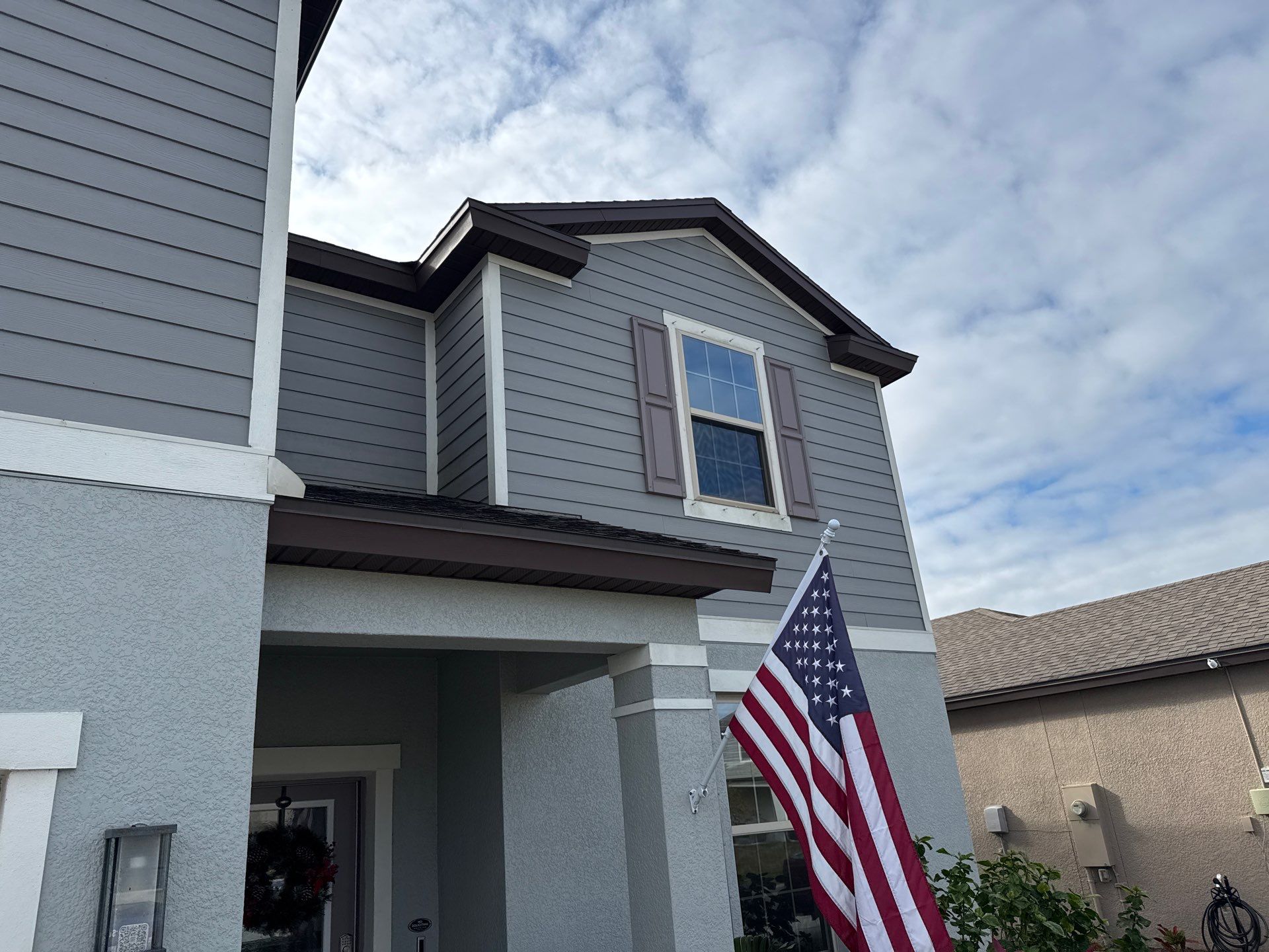 House Wash & Driveway / Sidewalk Cleaning by Sunshine AquaWash