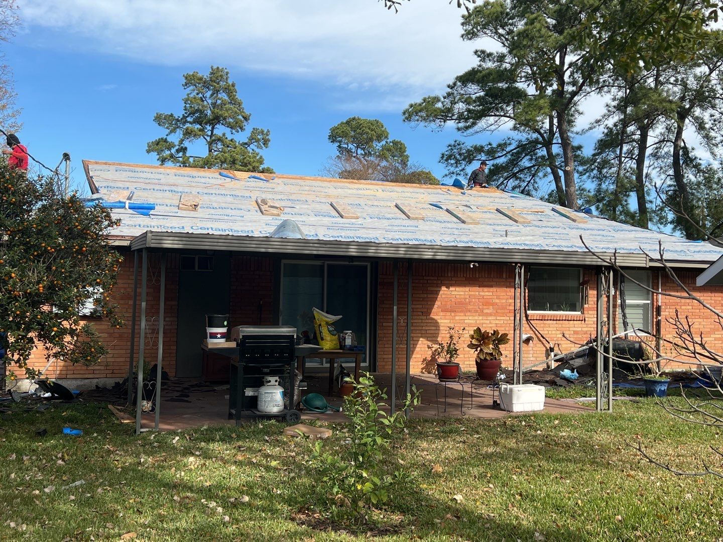 SureStart PLUS 4-STAR Warranty Fully covers materials, labor, tear-off and disposal expenses in years 1-50. by Roof Concepts Construction