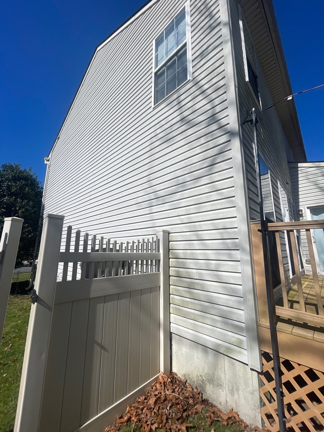 Fence Cleaning-Vinyl & House Wash by SJ Exterior