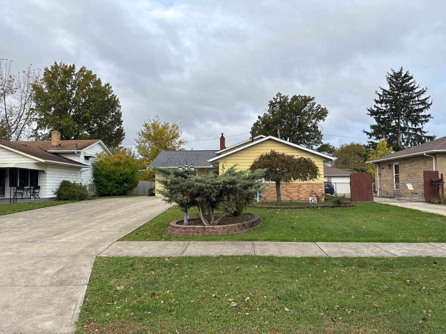 Alside Coventry Siding and Gutter Installation in Parma, Ohio by Homestyle Home Improvements (HHI)