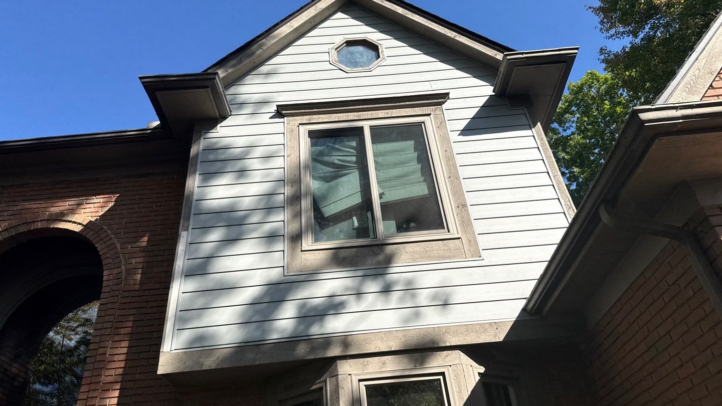 Siding Replacement using Alside S7 Cedar Mill Grain Cape Cod Grey by 180 Contractors