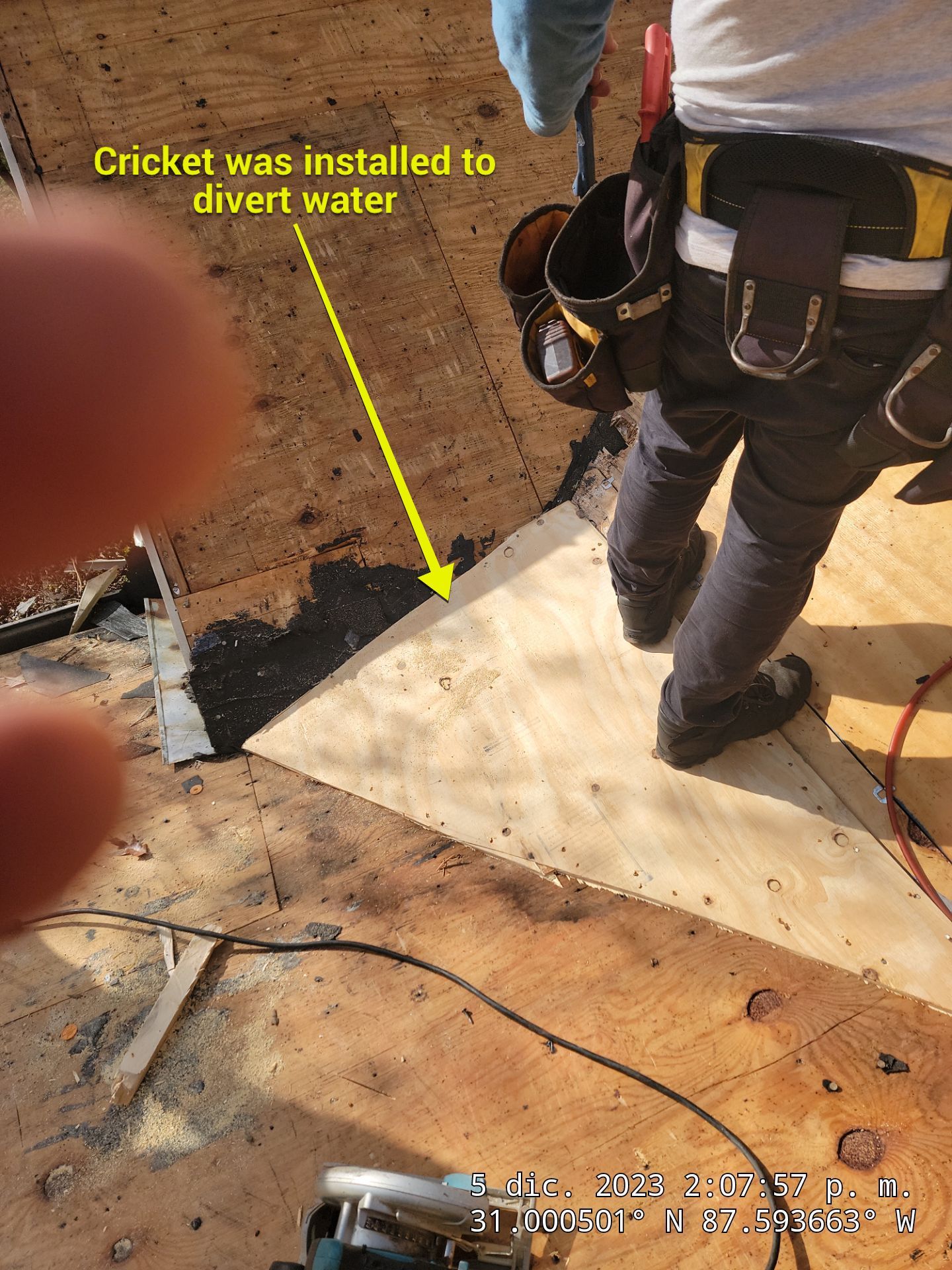 Jaye by IAM Roofing LLC