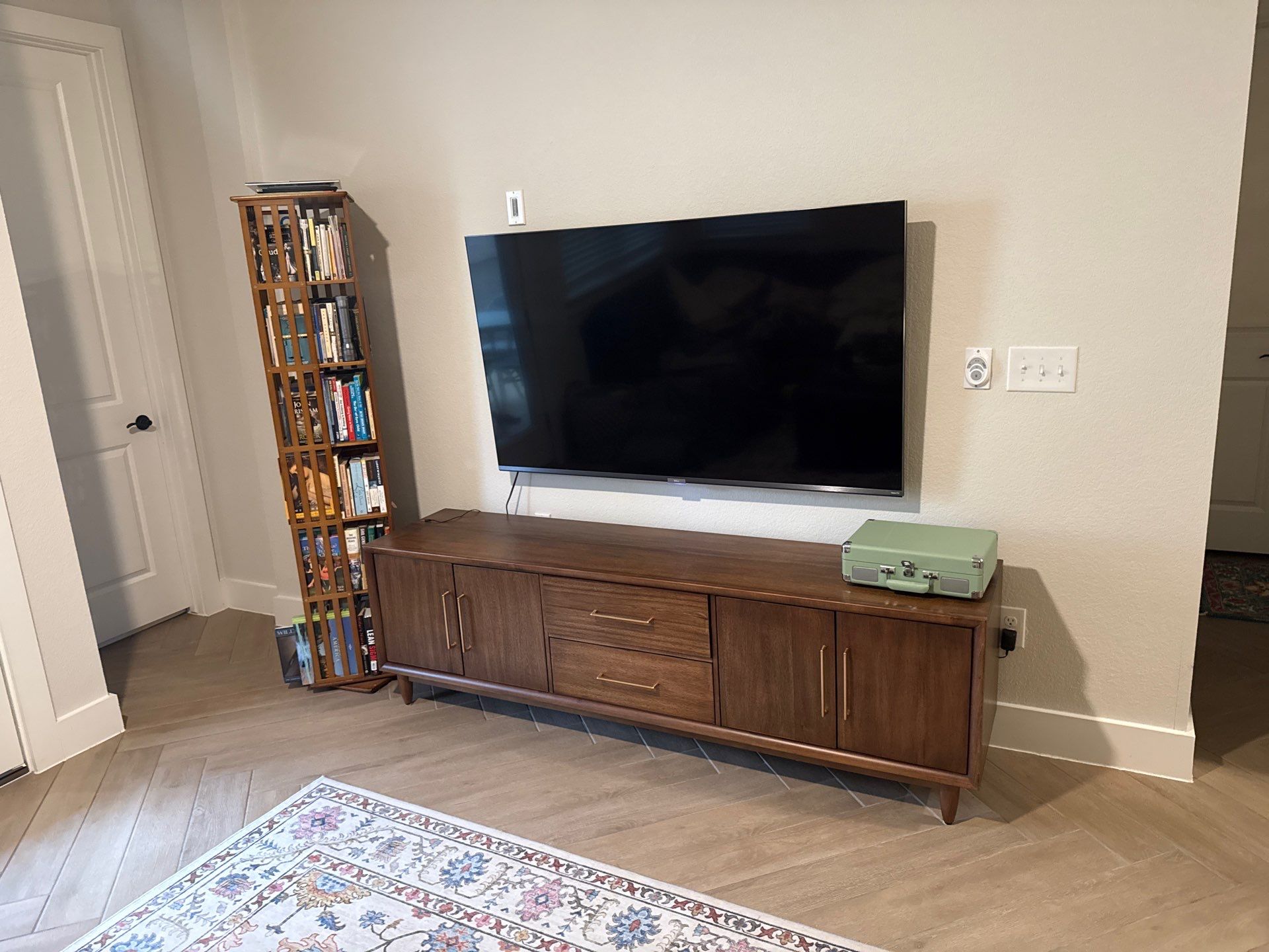 Mount It ATX featured photo.