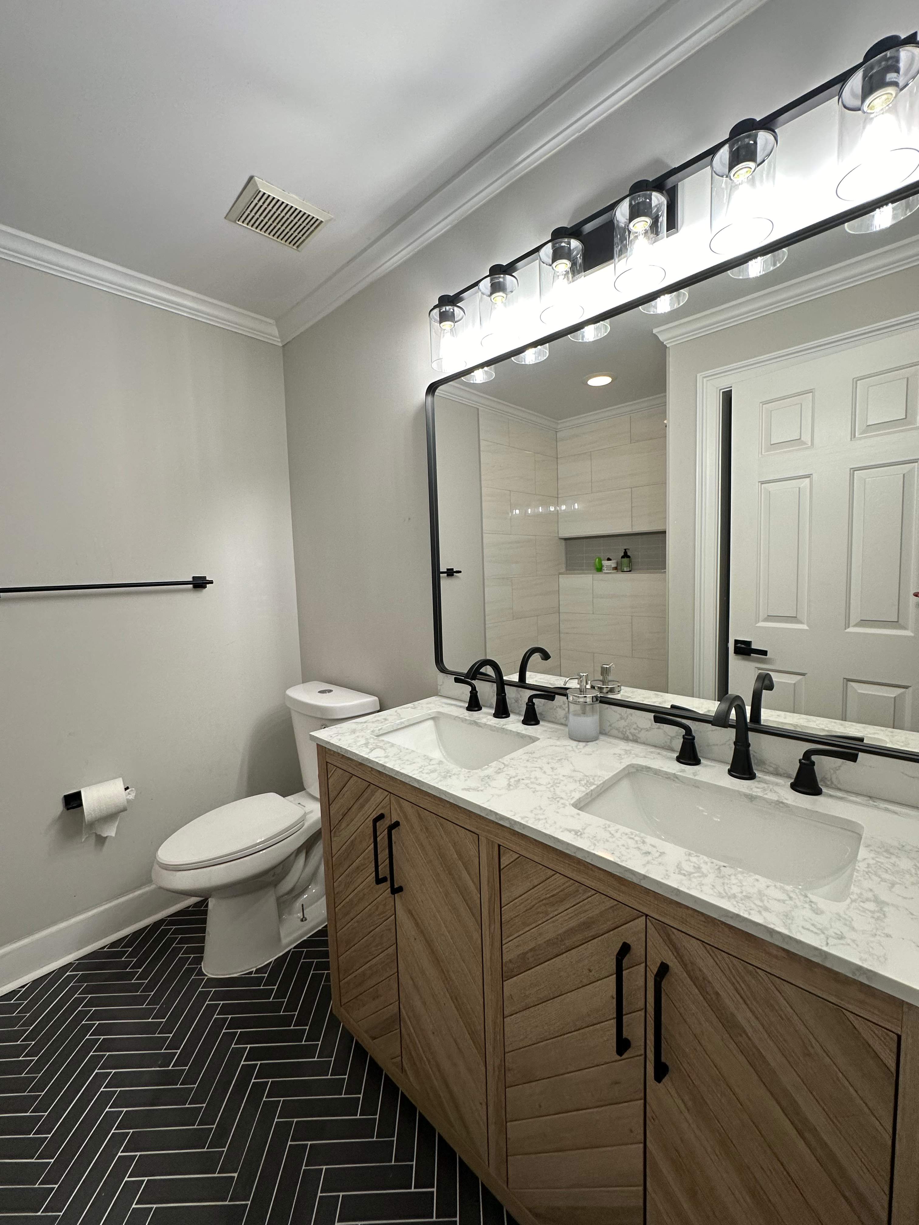 Basement bathroom full remodel by Prudencio