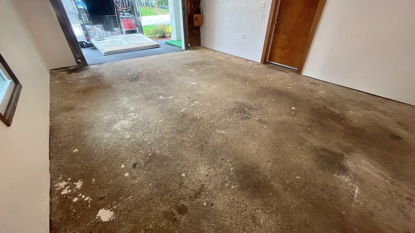 Garage in Nashua, NH 03060 by Symphony Concrete Coatings