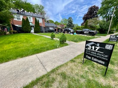 Oakridge Onyx Black and Black Gutters