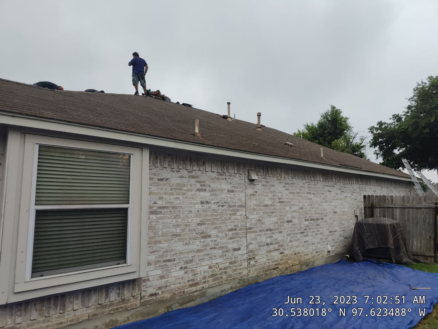 Residential Roofing Installation using Owens Corning Oakridge Onyx Black by DeZign Roofing & Exteriors