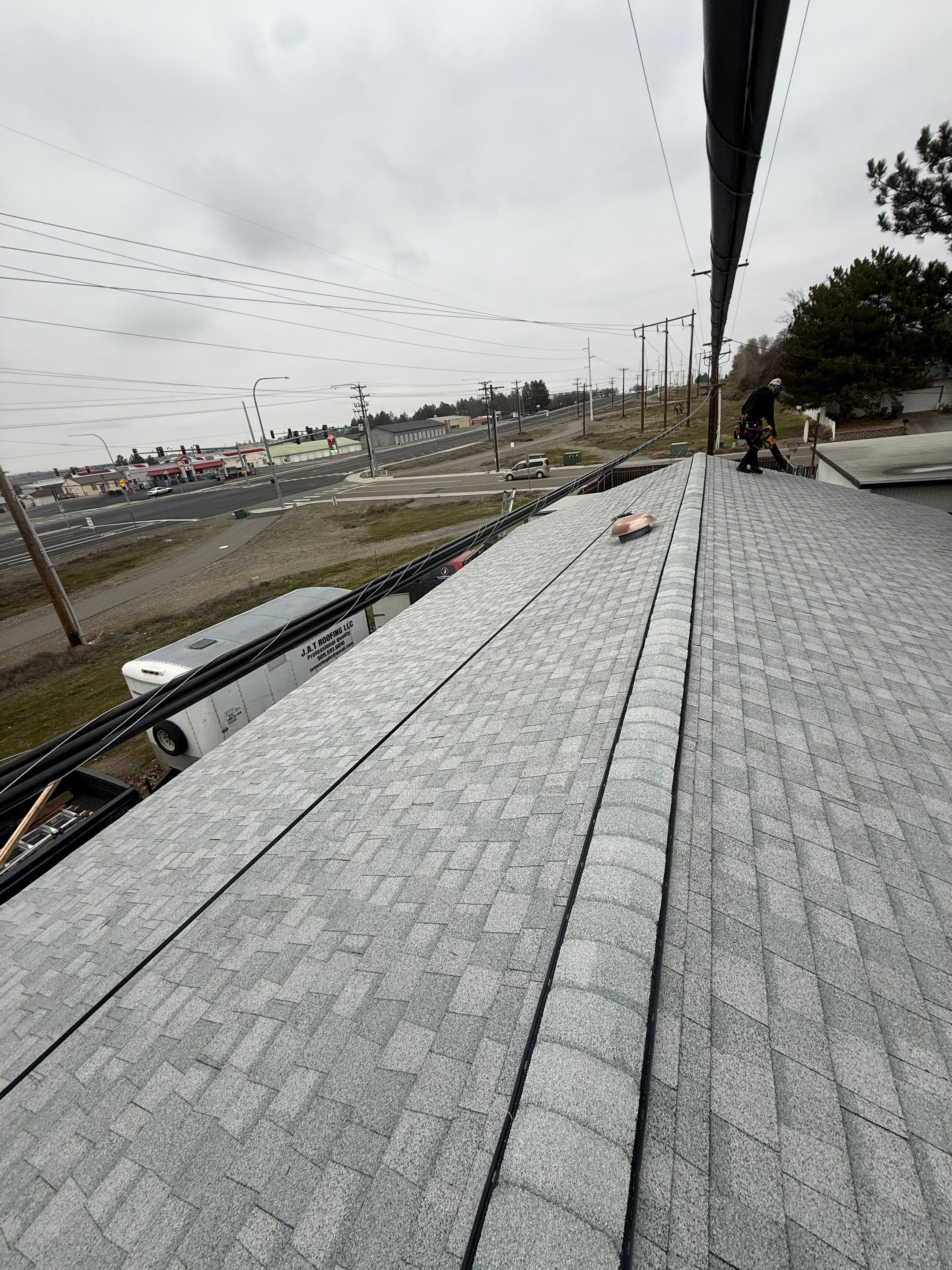 Residential Roof Replacement in Richland Featuring CertainTeed Landmark Shingles by Alpine Roofing