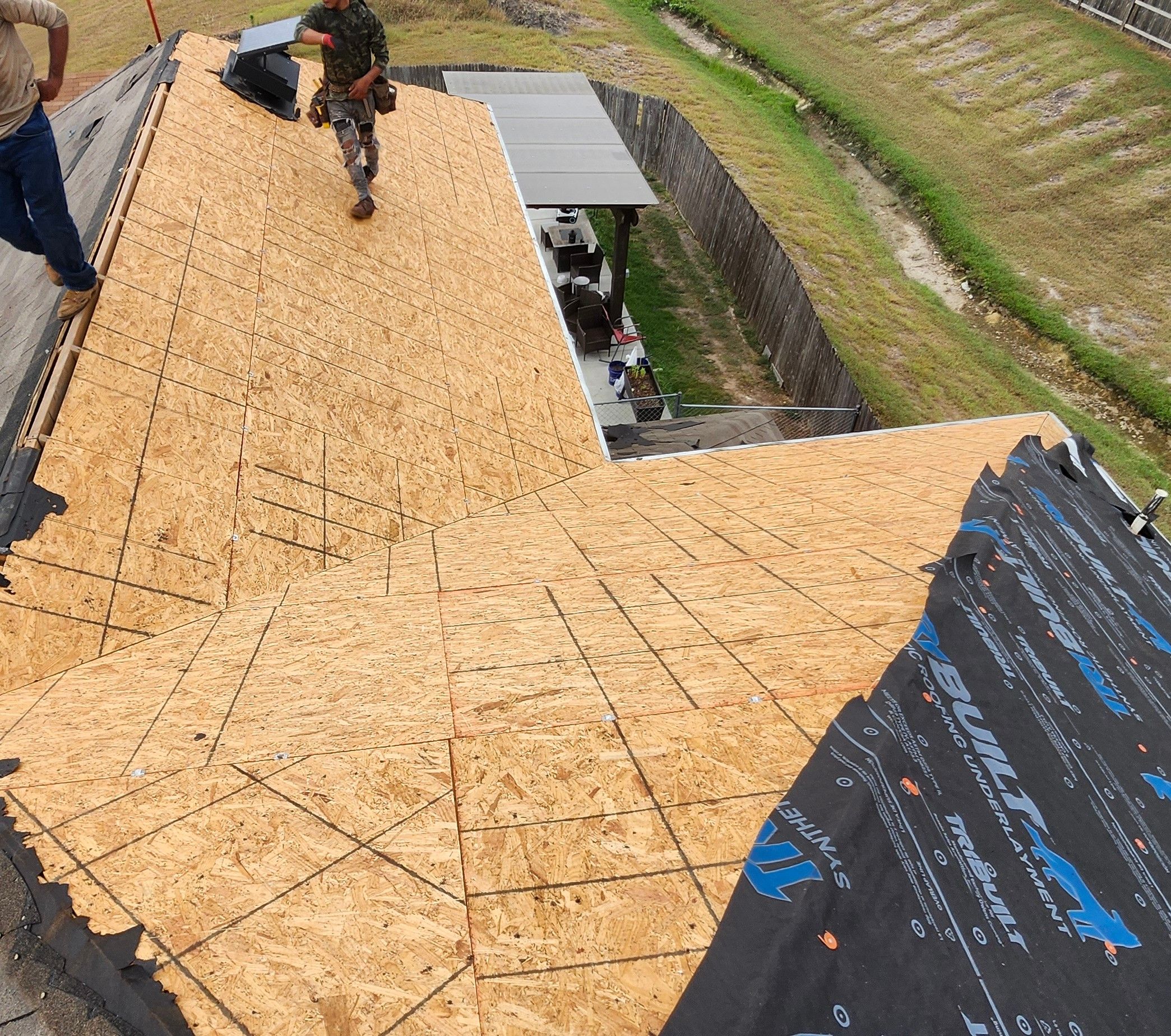 Roof, Solar, Gutters and Tarping Services by Caliber Restoration LLC