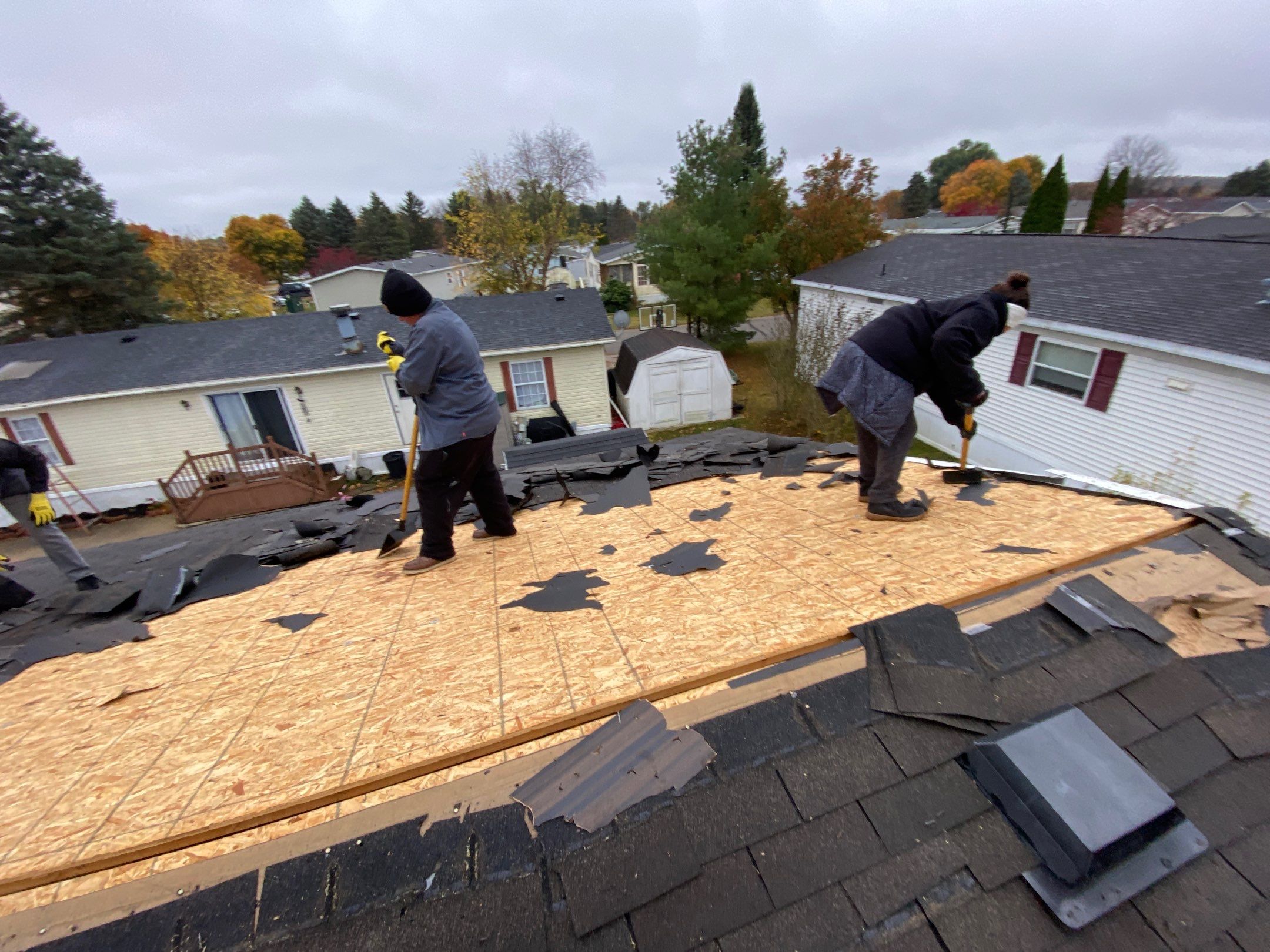 Roof Replacement using CertainTeed Landmark by 180 Contractors
