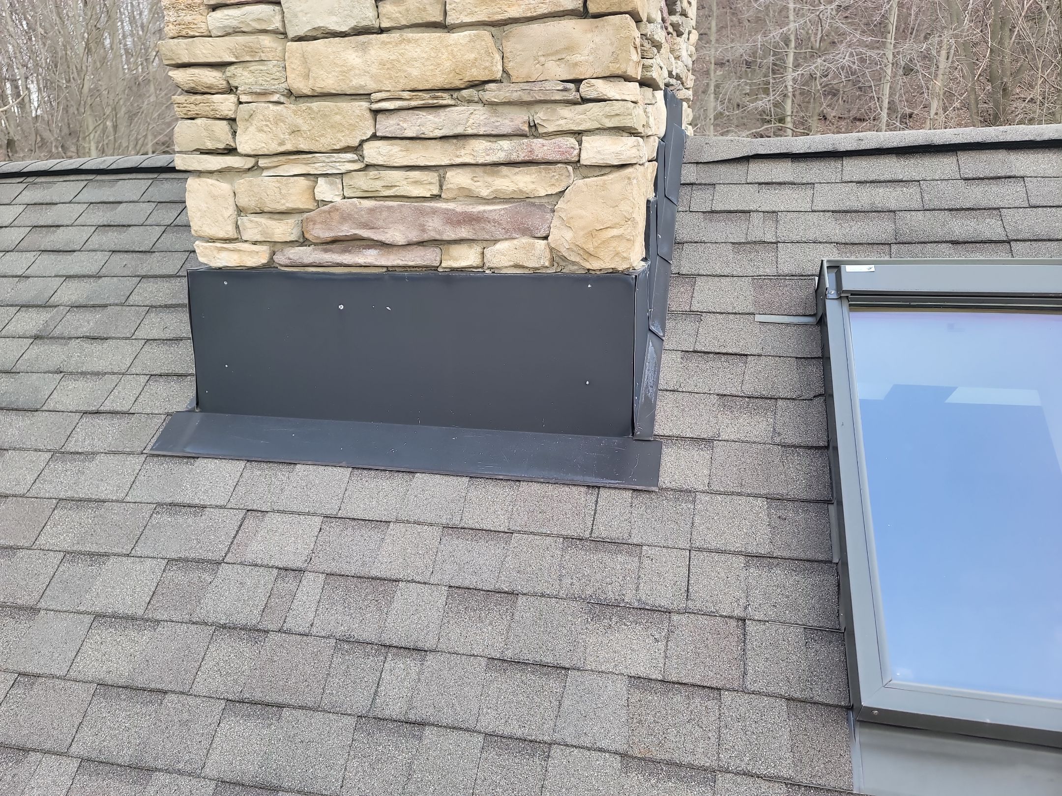 ATLAS PINNACLE HP W/SCOTCHGARD COLOR: WEATHERED WOOD by Eagle Eye Roofing