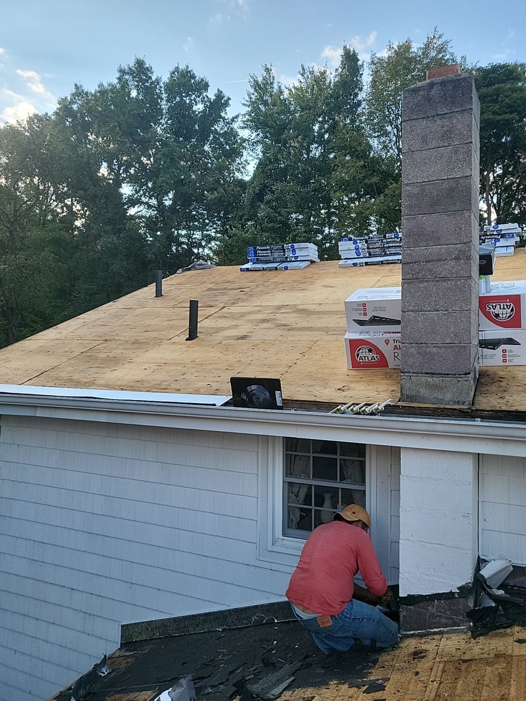 ATLAS PINNACLE COLOR: BLACK SHADOW by Eagle Eye Roofing
