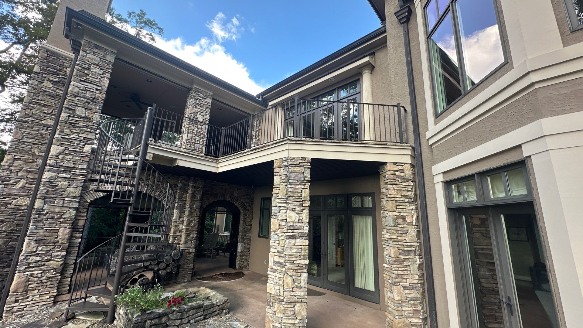 Refinishing Metal Railings and Spiral Staircase for Traveler’s Rest Estate by Painter1