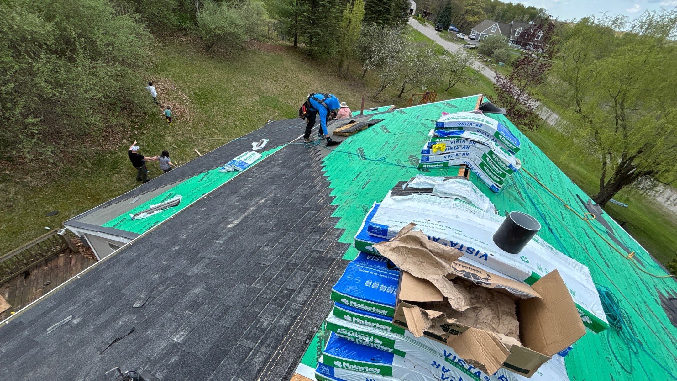 Roof Replacement using Malarkey Vista Brilliant Black by 180 Contractors