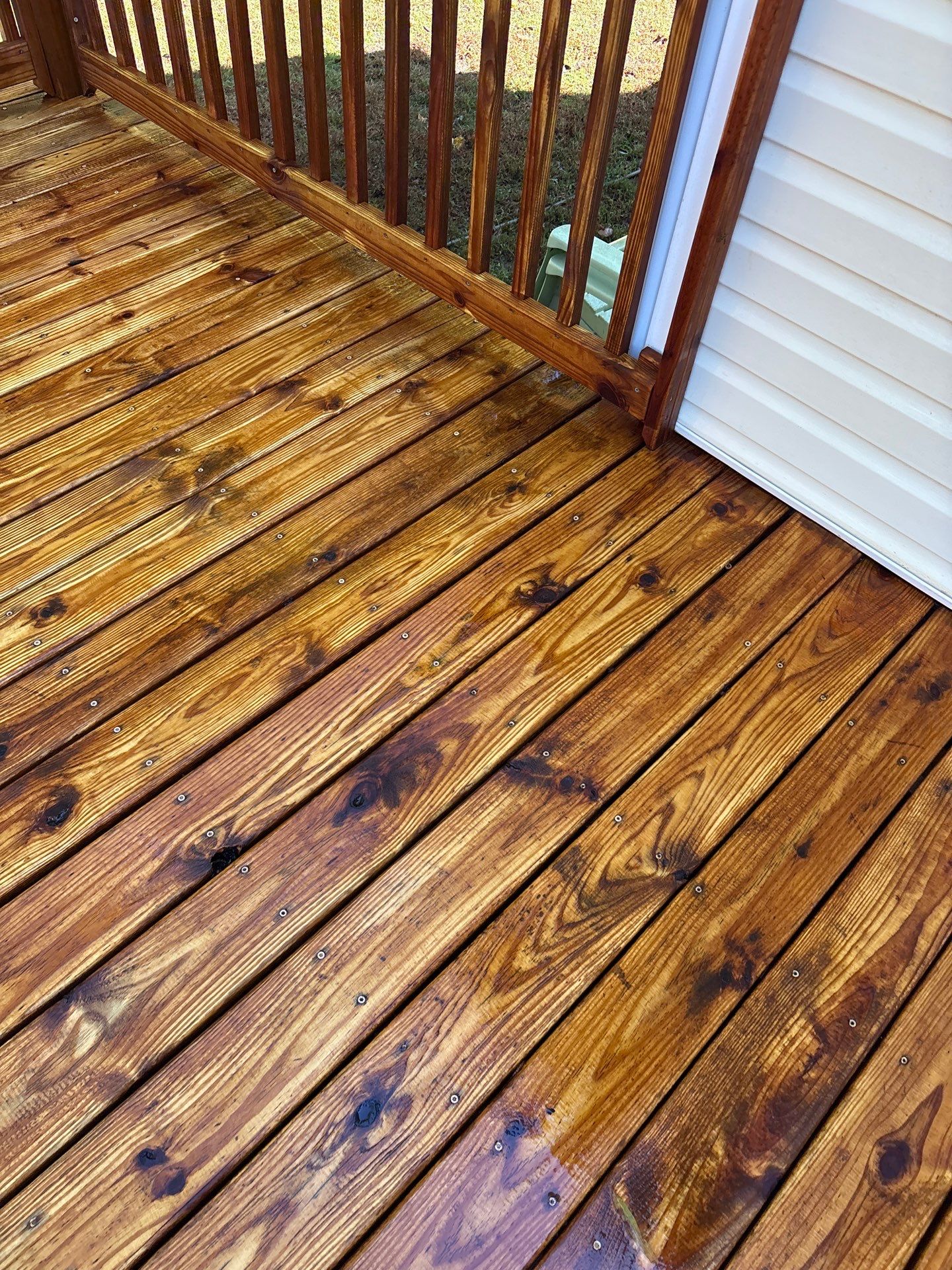 Wood Deck using Wood Sealant by DuraSeal