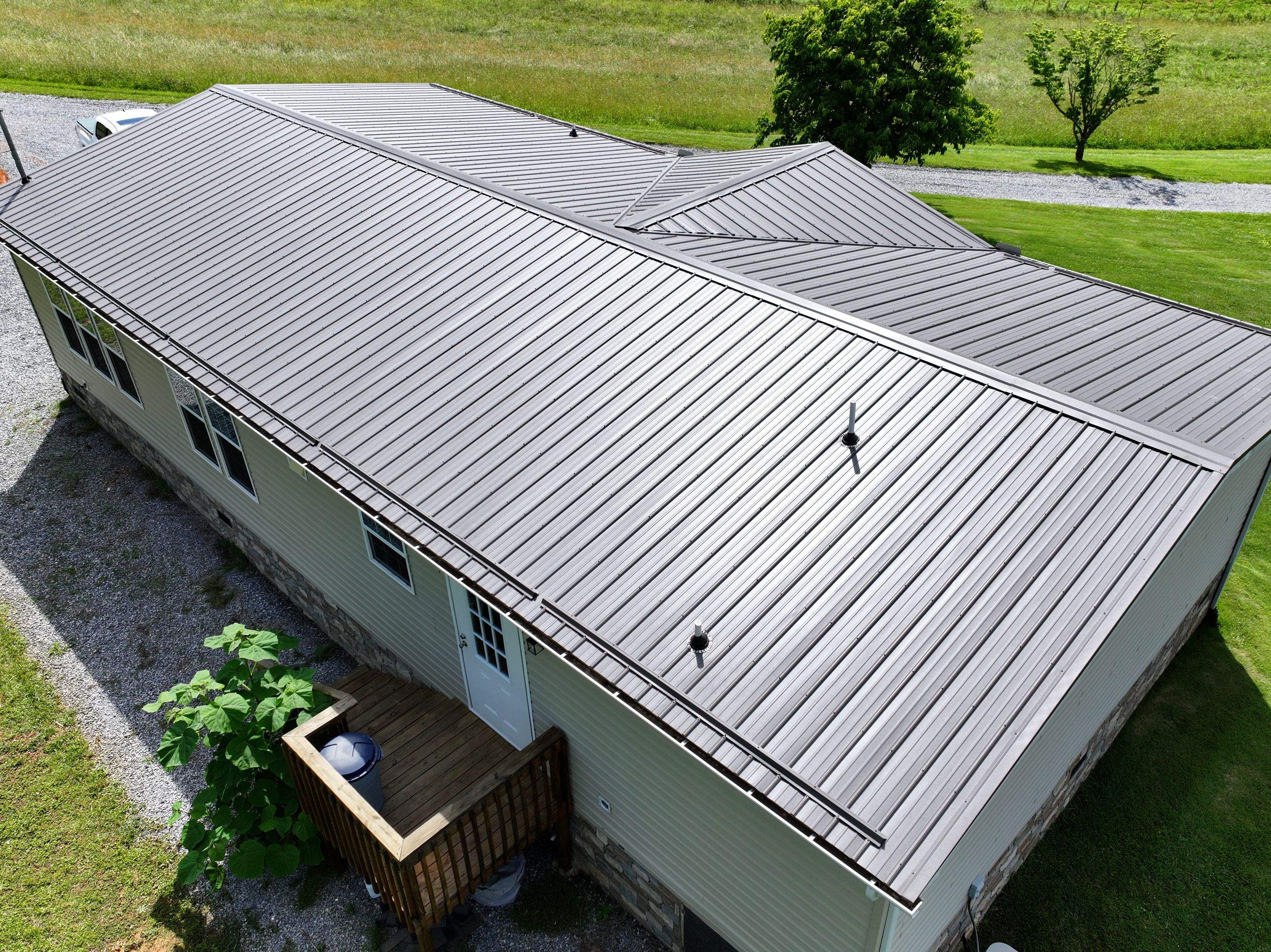 Williams Residence by Omnia Roofing