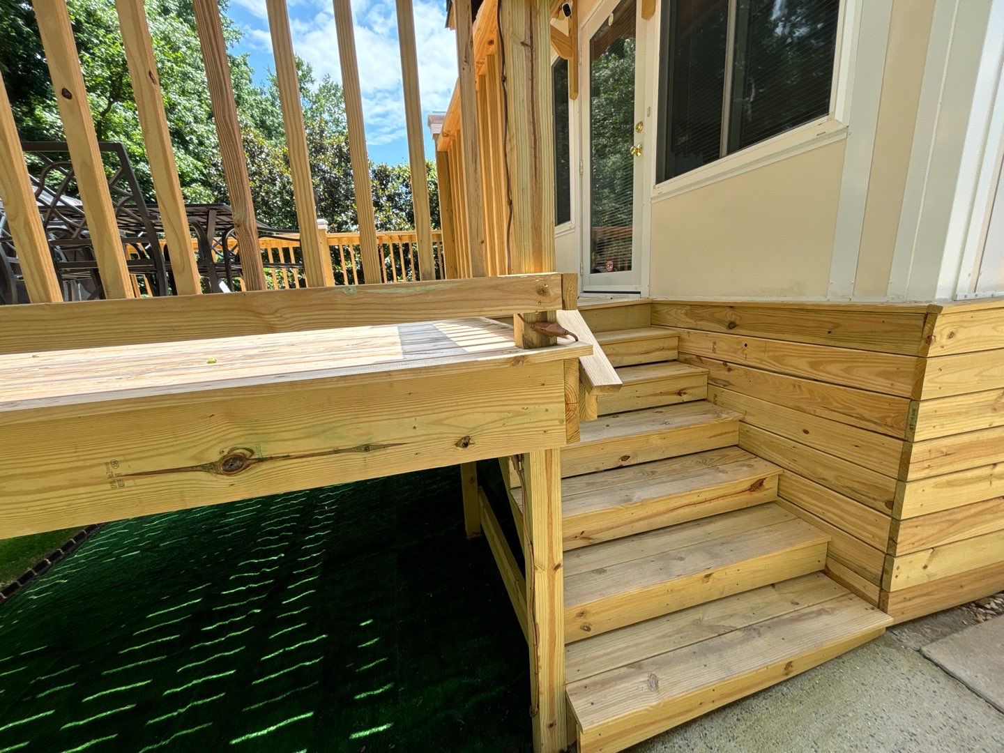 Wood Deck using Wood Sealant by DuraSeal