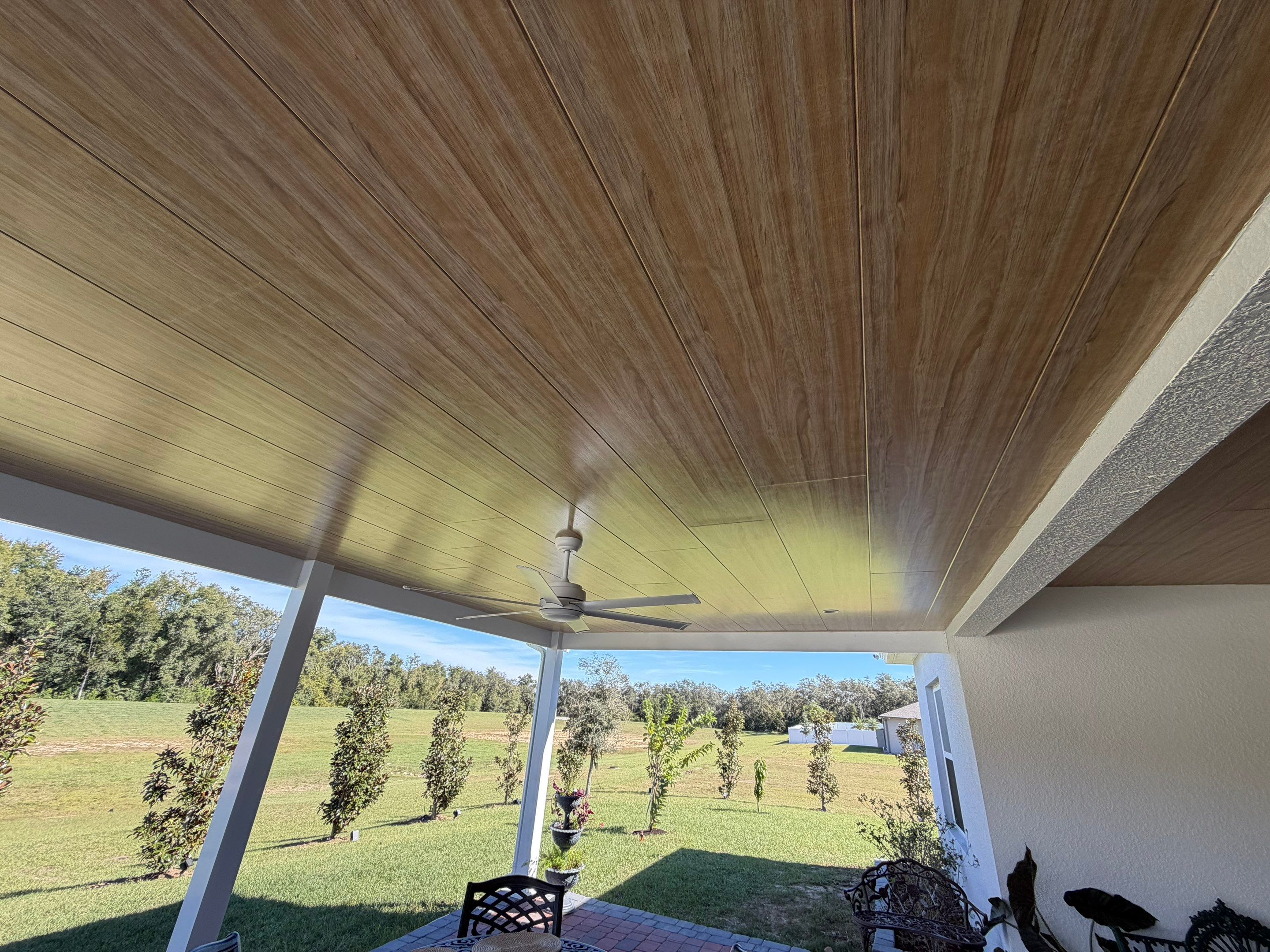 The Warmth of Wood, The Strength of Aluminum: Apopka Custom Patio by Orlando pergolas 