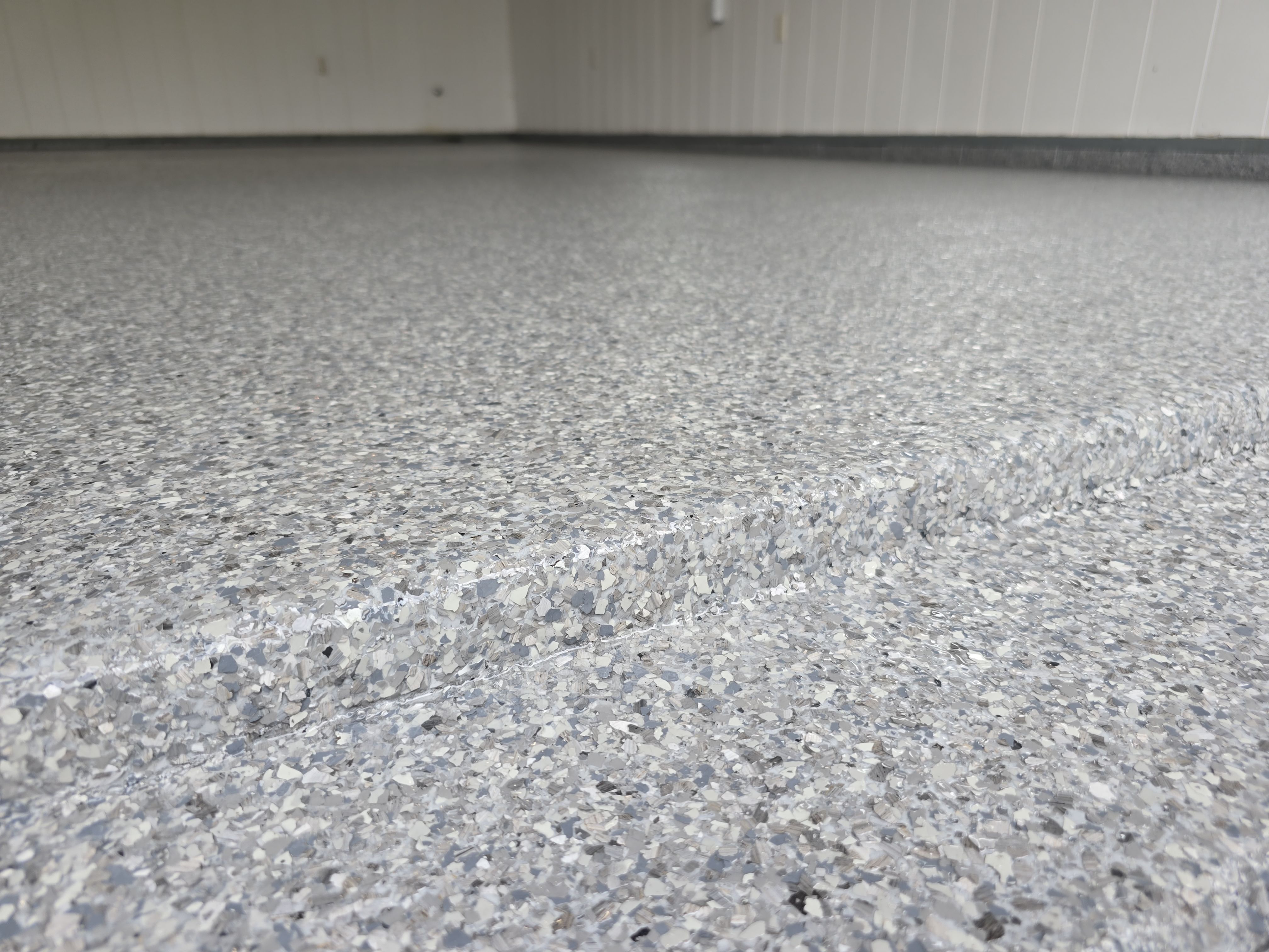 DIY Out - Beautiful Flake In! by Elite Floor Solutions