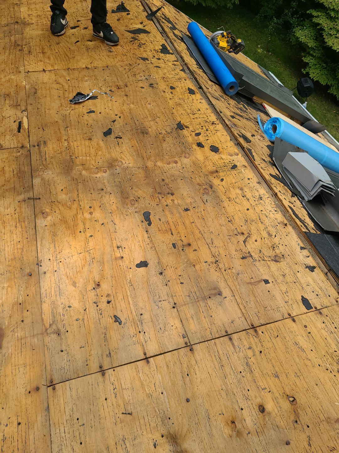 Burke: Residential Roof Replacement with CertainTeed Landmark Pro Designer Shingles in Max Def Driftwood by RM Banning, Inc.