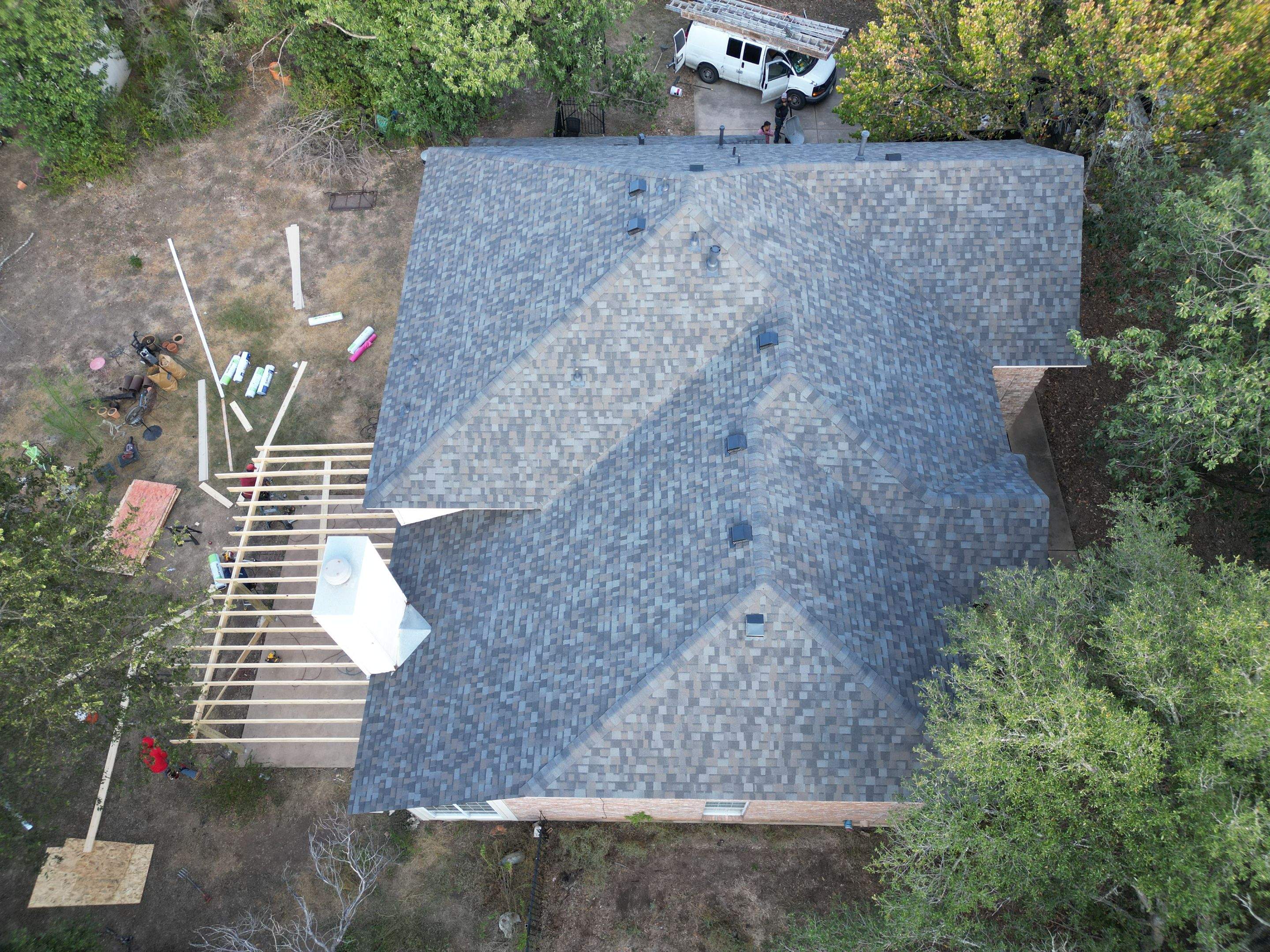 Williamsburg Gray - Owens Corning TruDefinition Duration by RoofsOnly.com
