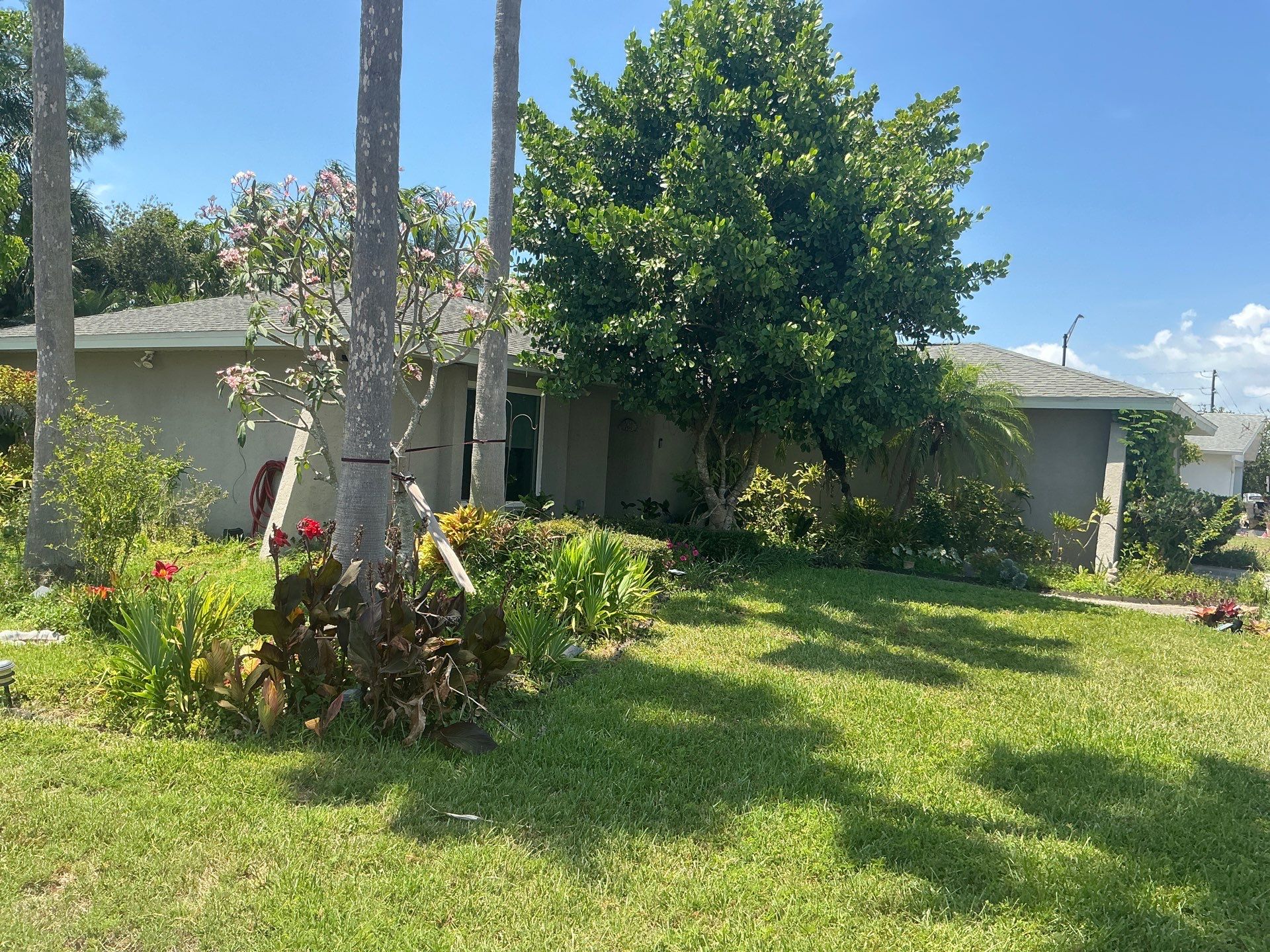 White 6-Inch Seamless Gutters in Sarasota FL by Gutter Professors