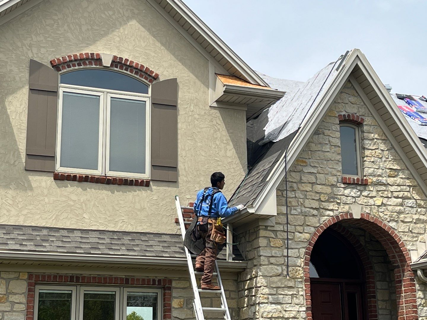 Residential Roofing Installation using GAF Timberline HDZ Weathered Wood by Nitro Roofing and Construction