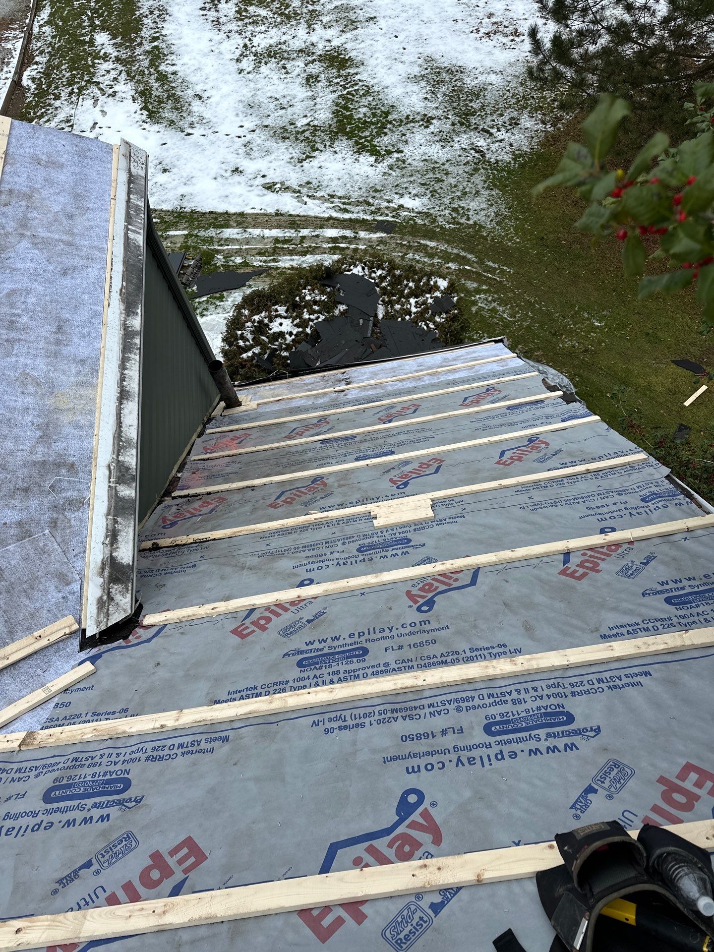 Weather Max Panel, Color: Black by Eagle Eye Roofing