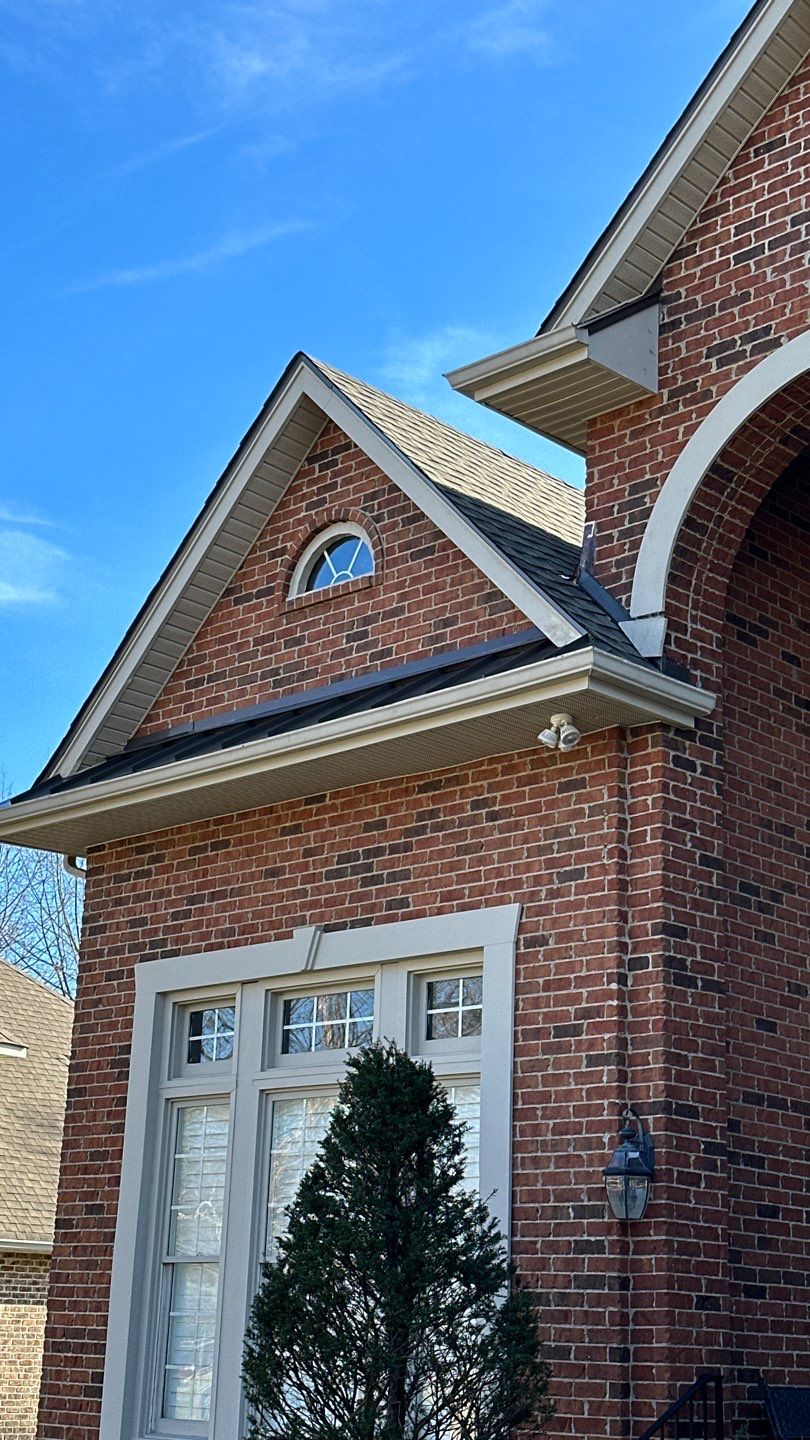 Residential Roofing Installation using GAF Timberline HDZ Weathered Wood Shingles by Undersun Roofing 