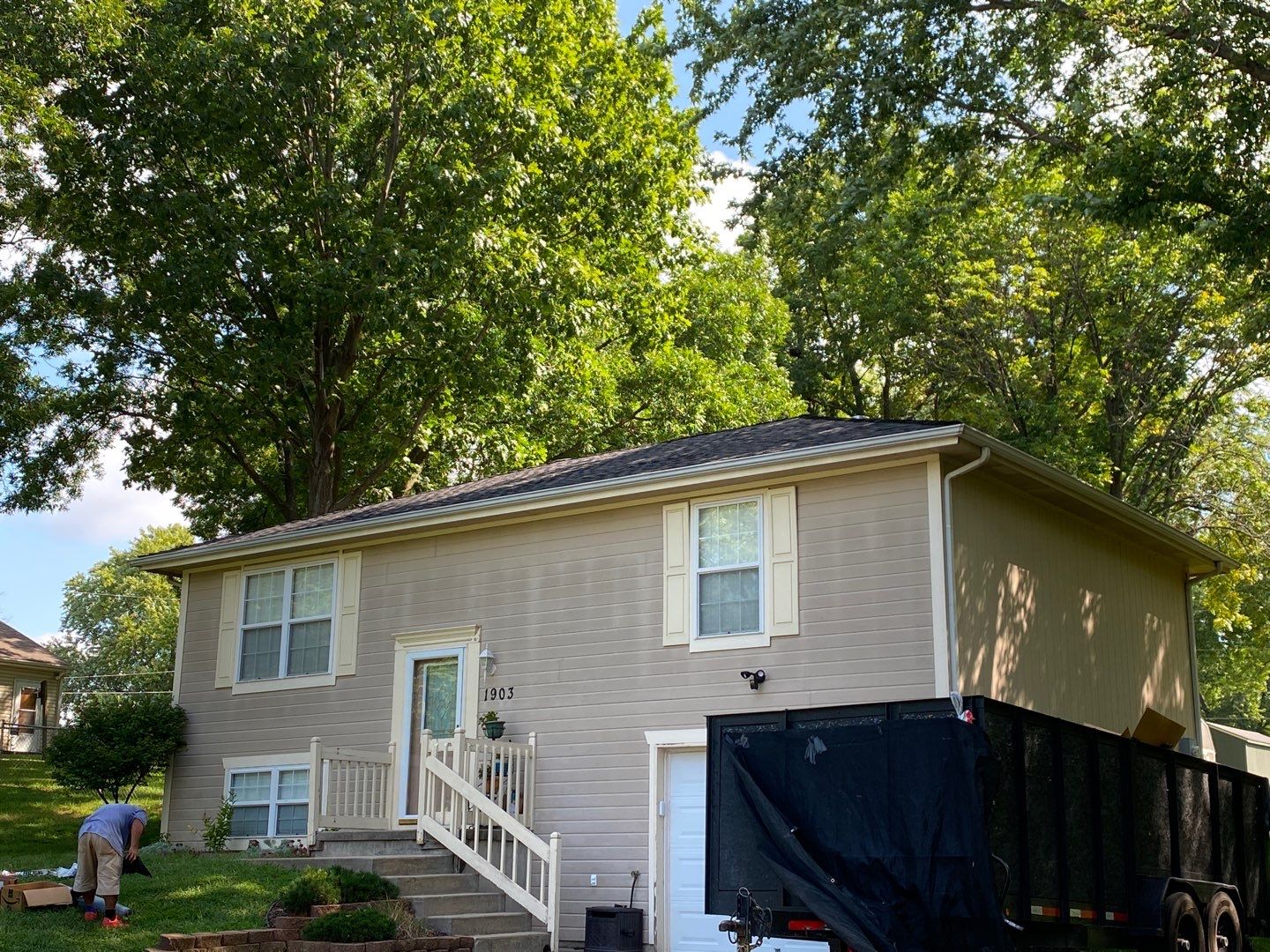 New Curb Appeal is Activated by EEC  Windows, Siding & Roofing 