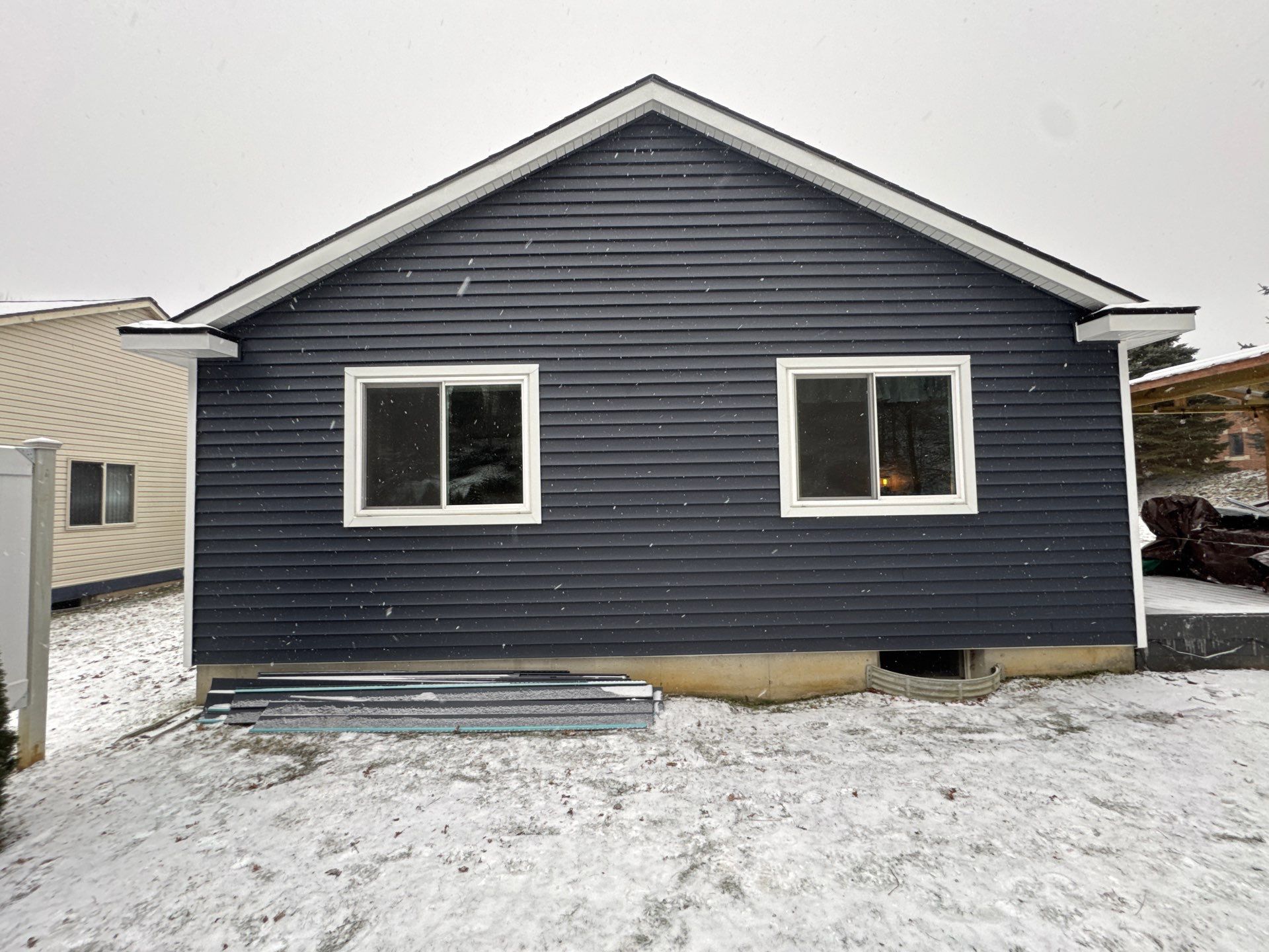 Siding Replacement using Alside Charter Oak D4.5" Riveria Dusk by 180 Contractors