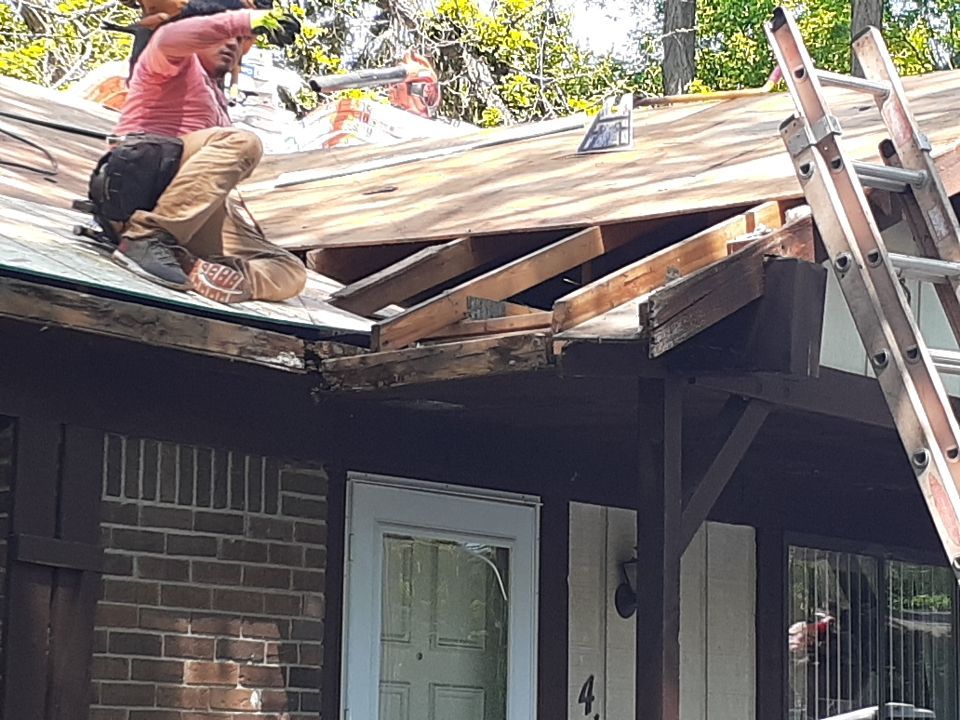 Roof Replacement using CertainTeed Landmark by 180 Contractors
