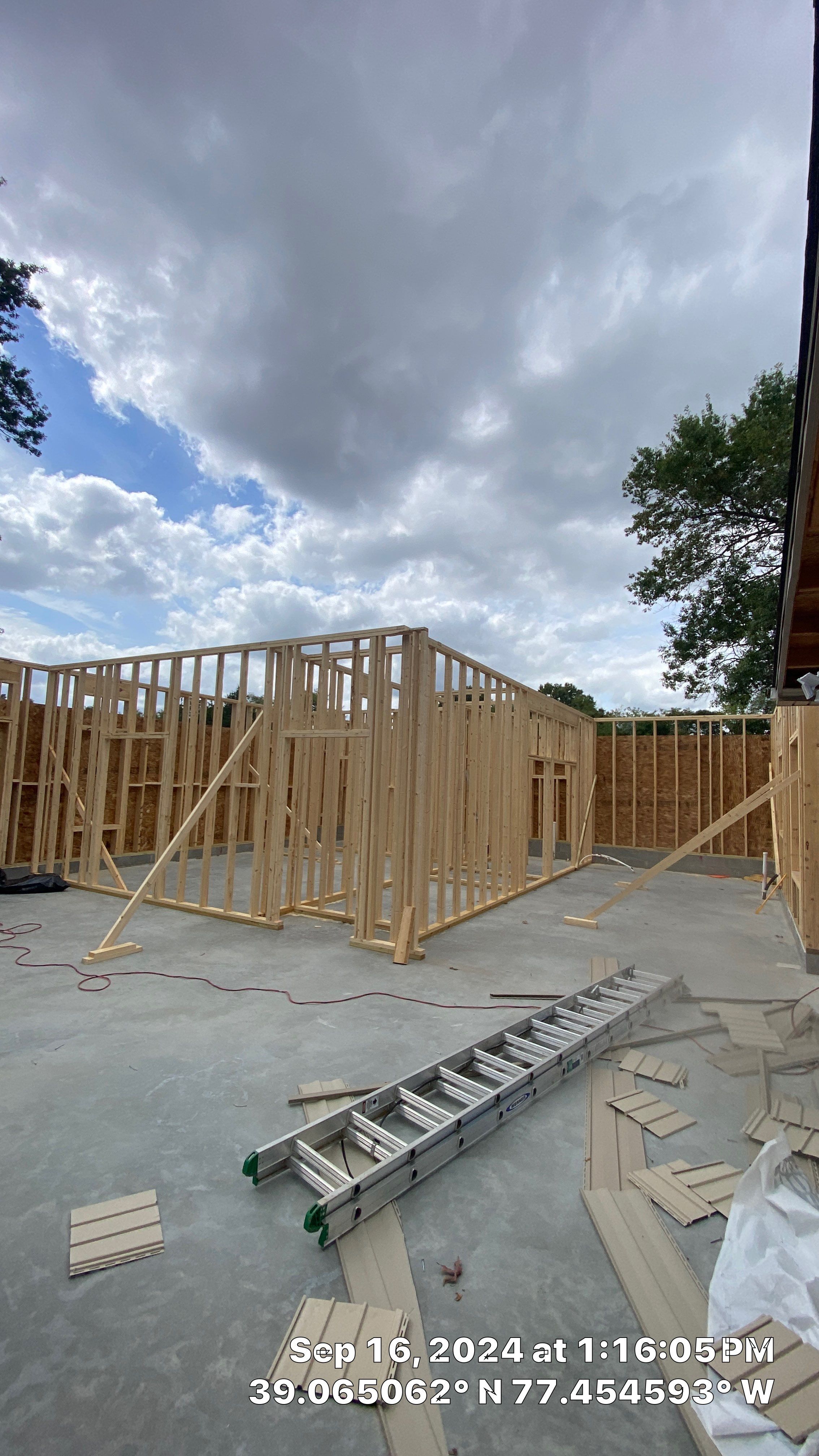 Home addition  with a bedroom ,kitchen , family room  by Jesus Master Handyman LLC 