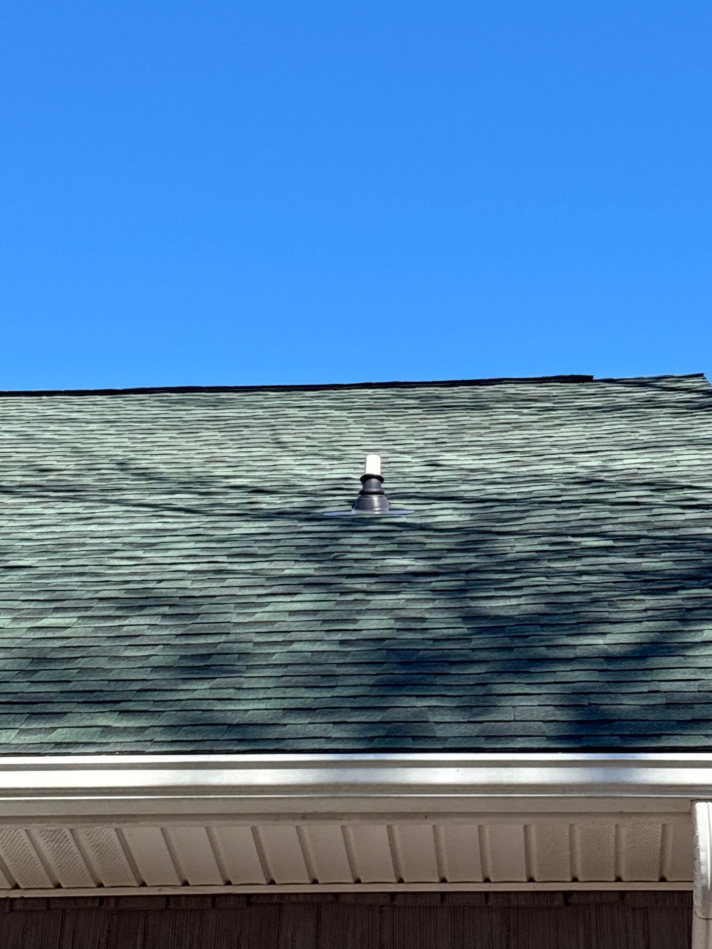 GAF HDZ - Hunter Green by Linta Roofing