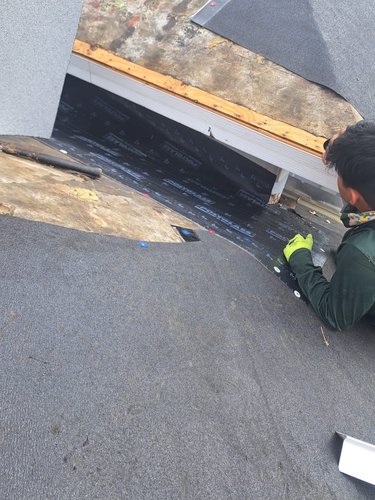 Residential Roofing Installation using Owens Coring Duration Shingles by Four Peaks Roofing