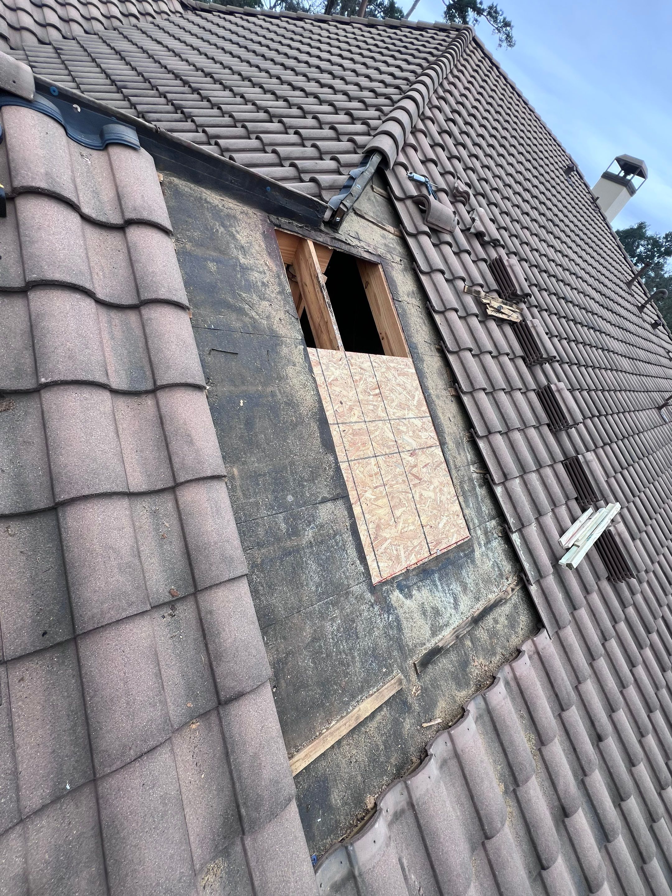 Tile Roof Repair by Roof Repair Company