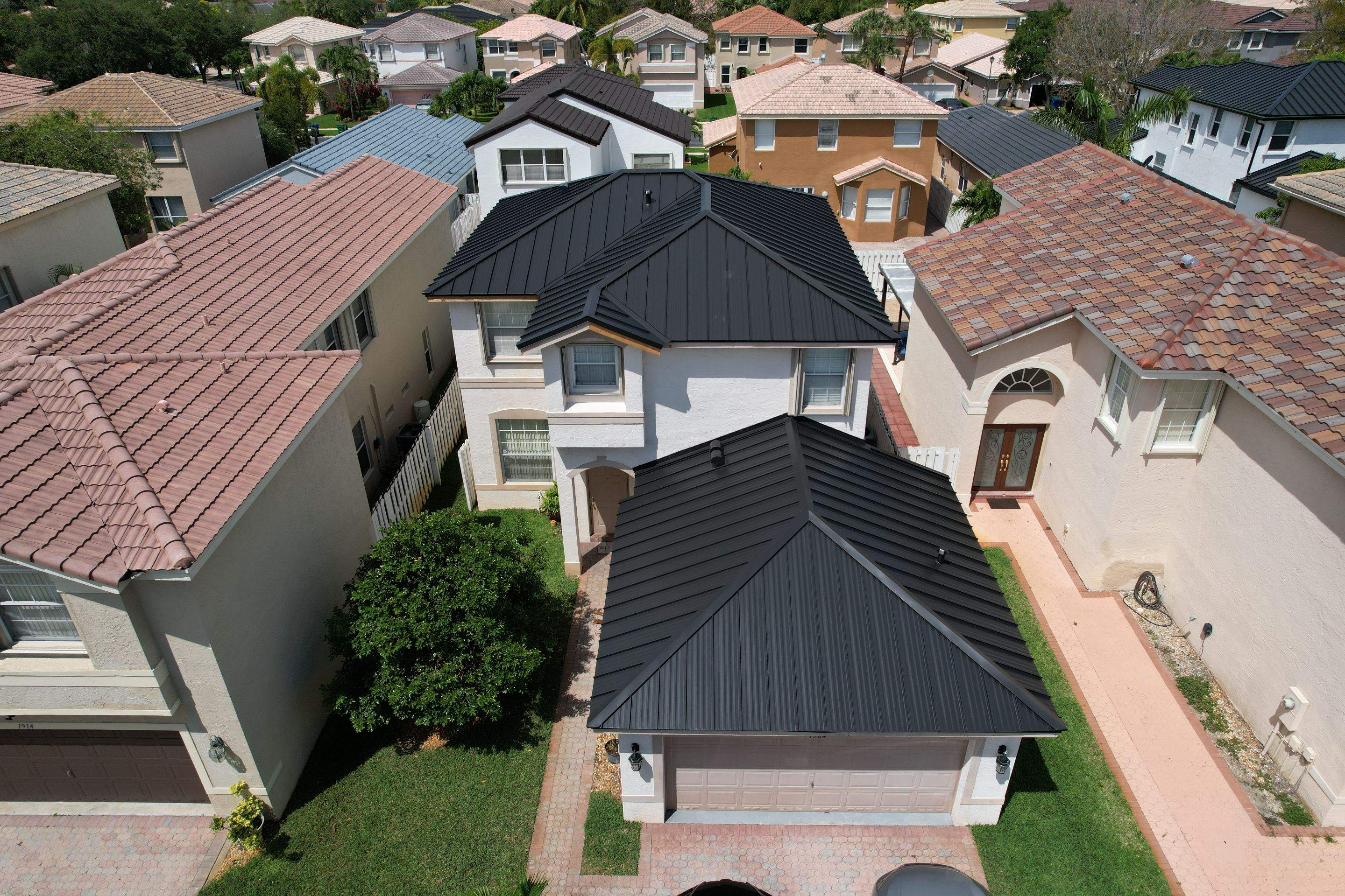 Metal Roof by Roofing Recovery