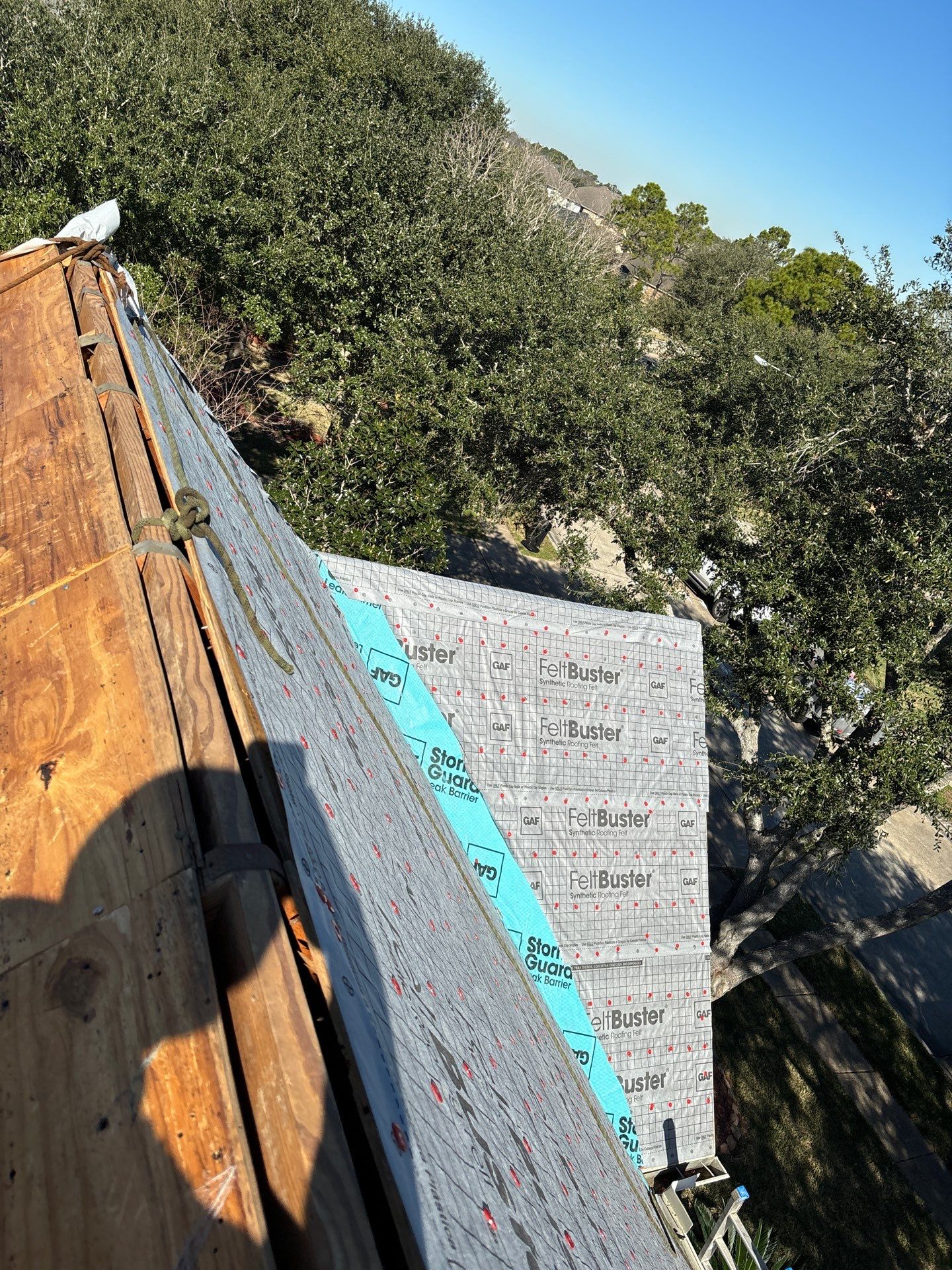 Roof Replacement in The Forest of Friendswood, Friendswood TX by Roof Repair Company