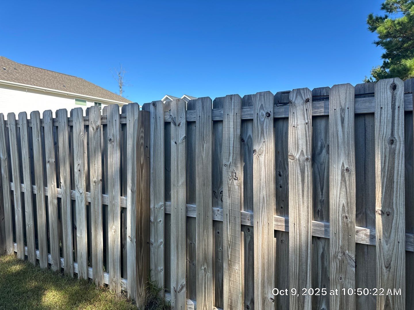 Wood Fence using Wood Sealant by DuraSeal