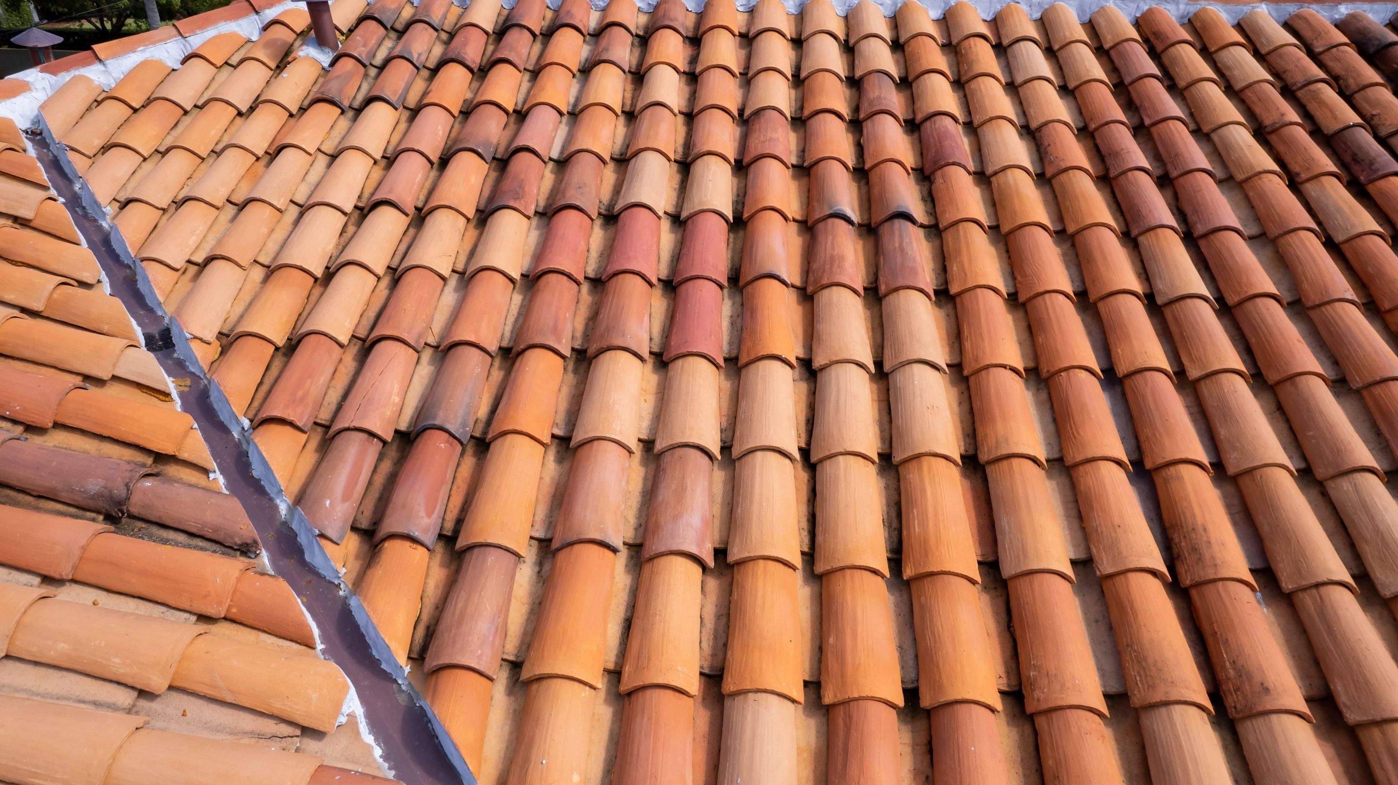 Granada Handmade Barrel Tile - Flashed Blend by Istueta Roofing
