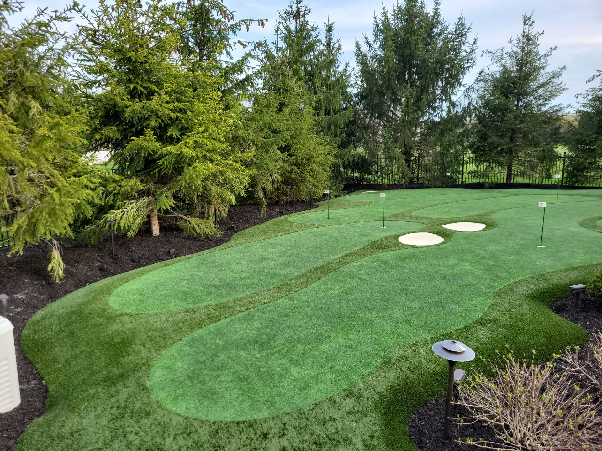 Backyard Putting Course in Delaware, OH by Southwest Greens Midwest