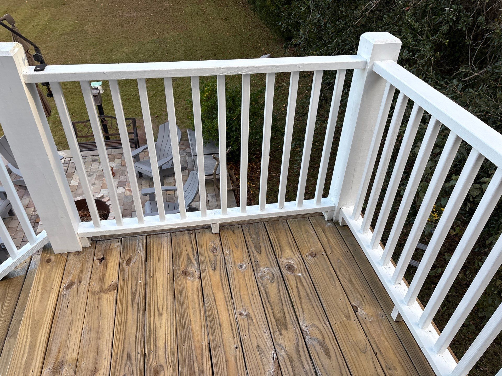 Wood Deck using Wood Stain by DuraSeal