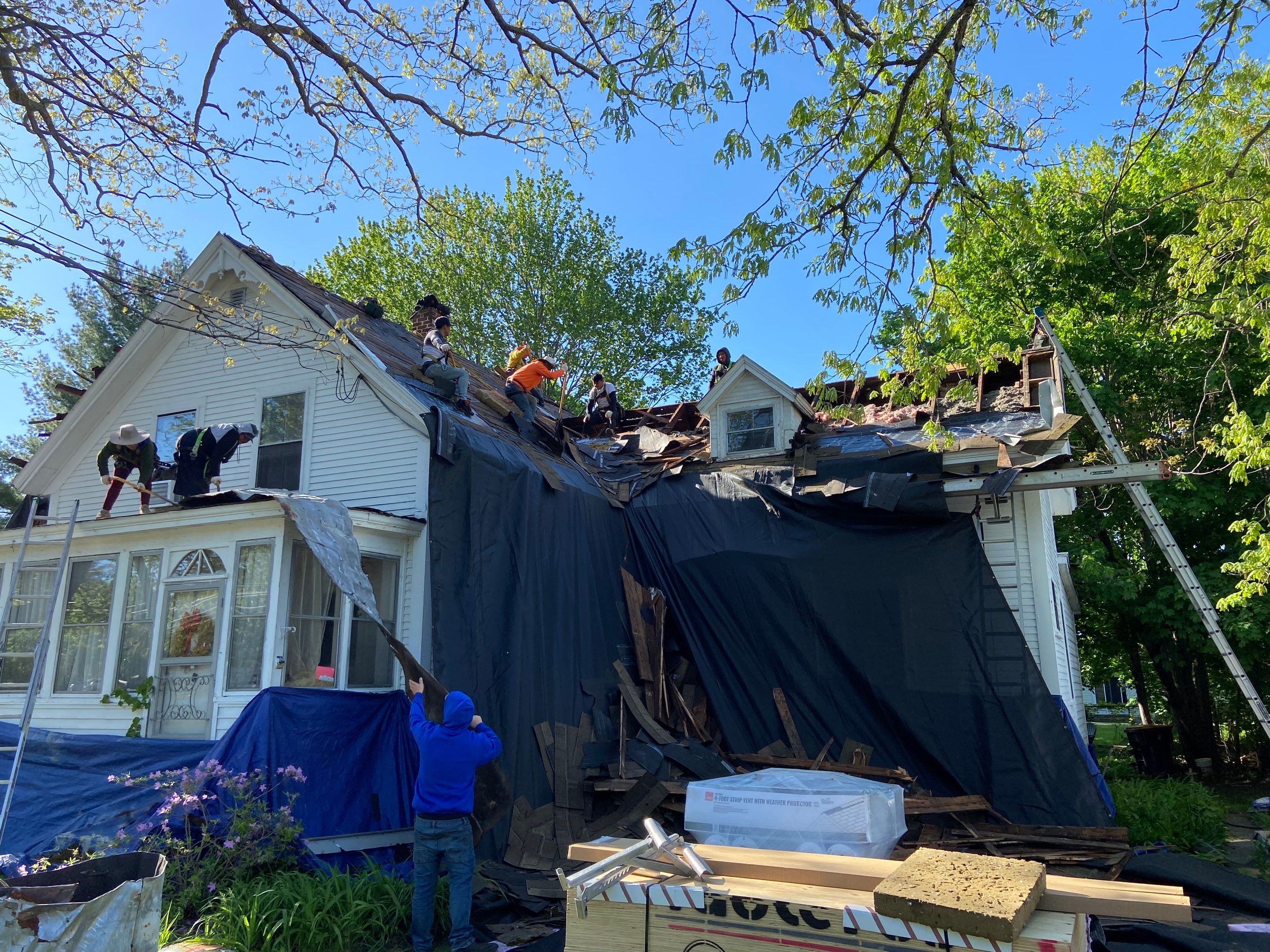 Residential Roofing Installation using Owens Corning TruDefinition by Sensible Home Solutions