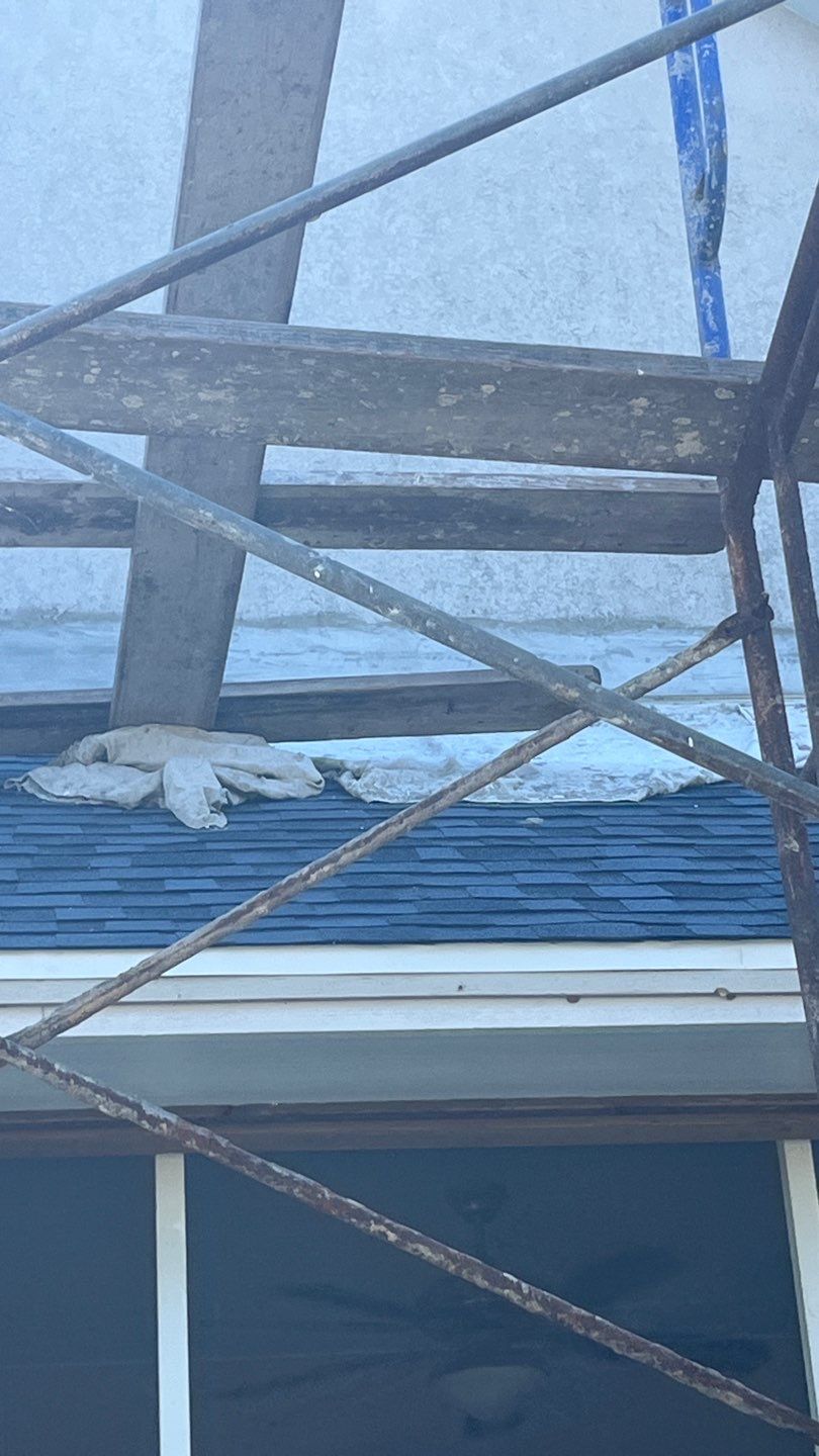 Long Horn Retreat by Bayfront Roofing and Construction