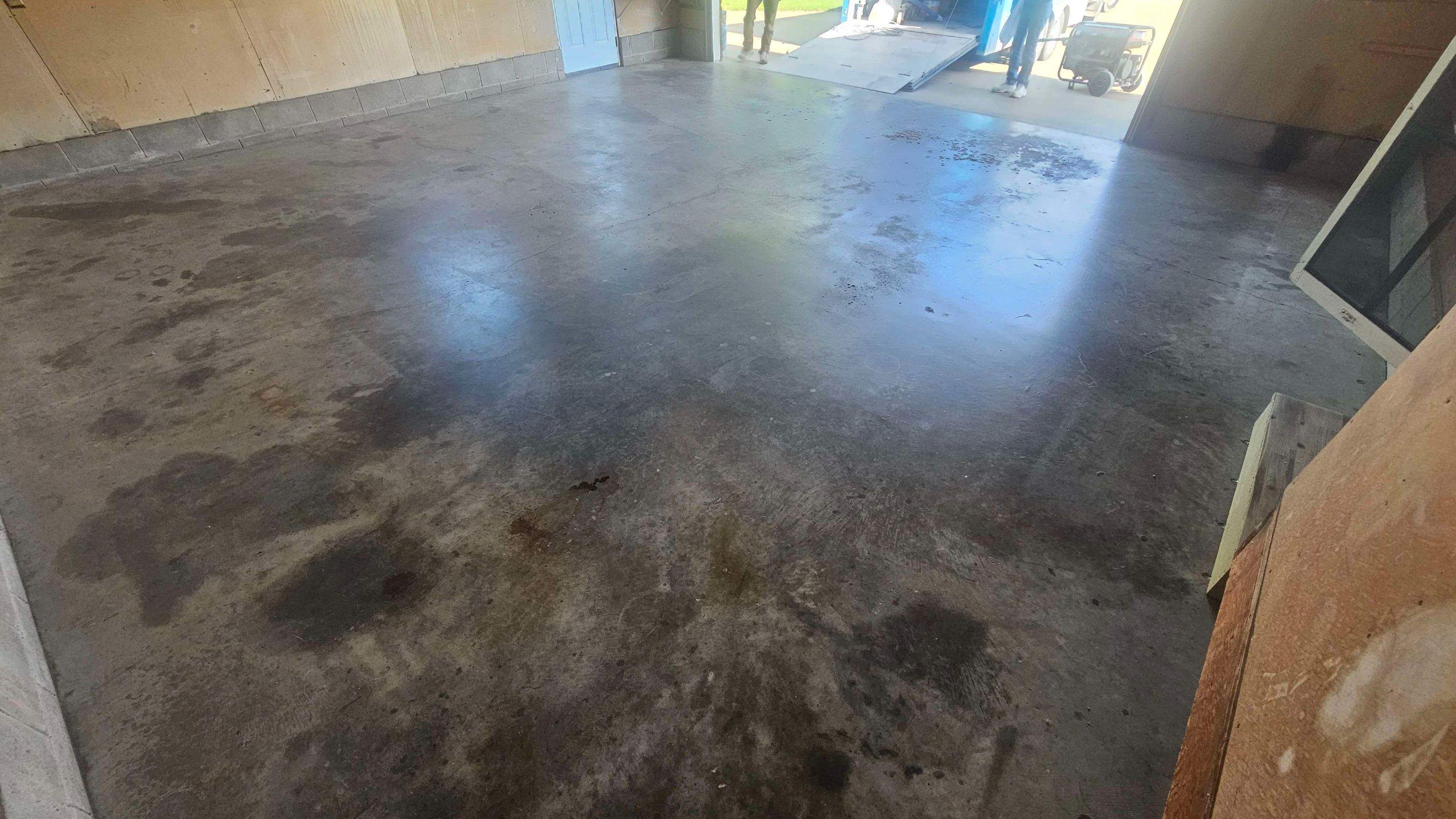 Creekbed Garage Delavan by Loud Bros