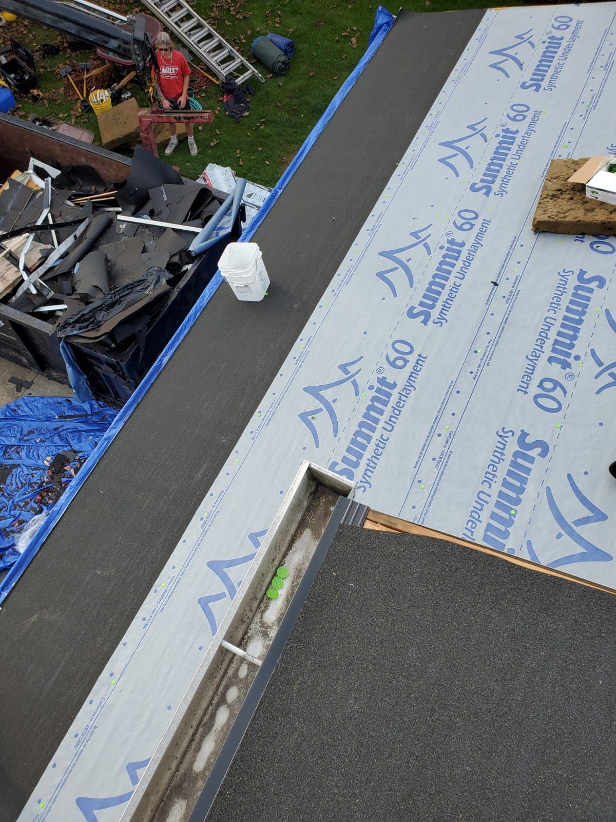 ATLAS PINNACLE COLOR: HEARTHSTONE, DRIP EDGE: BLACK by Eagle Eye Roofing