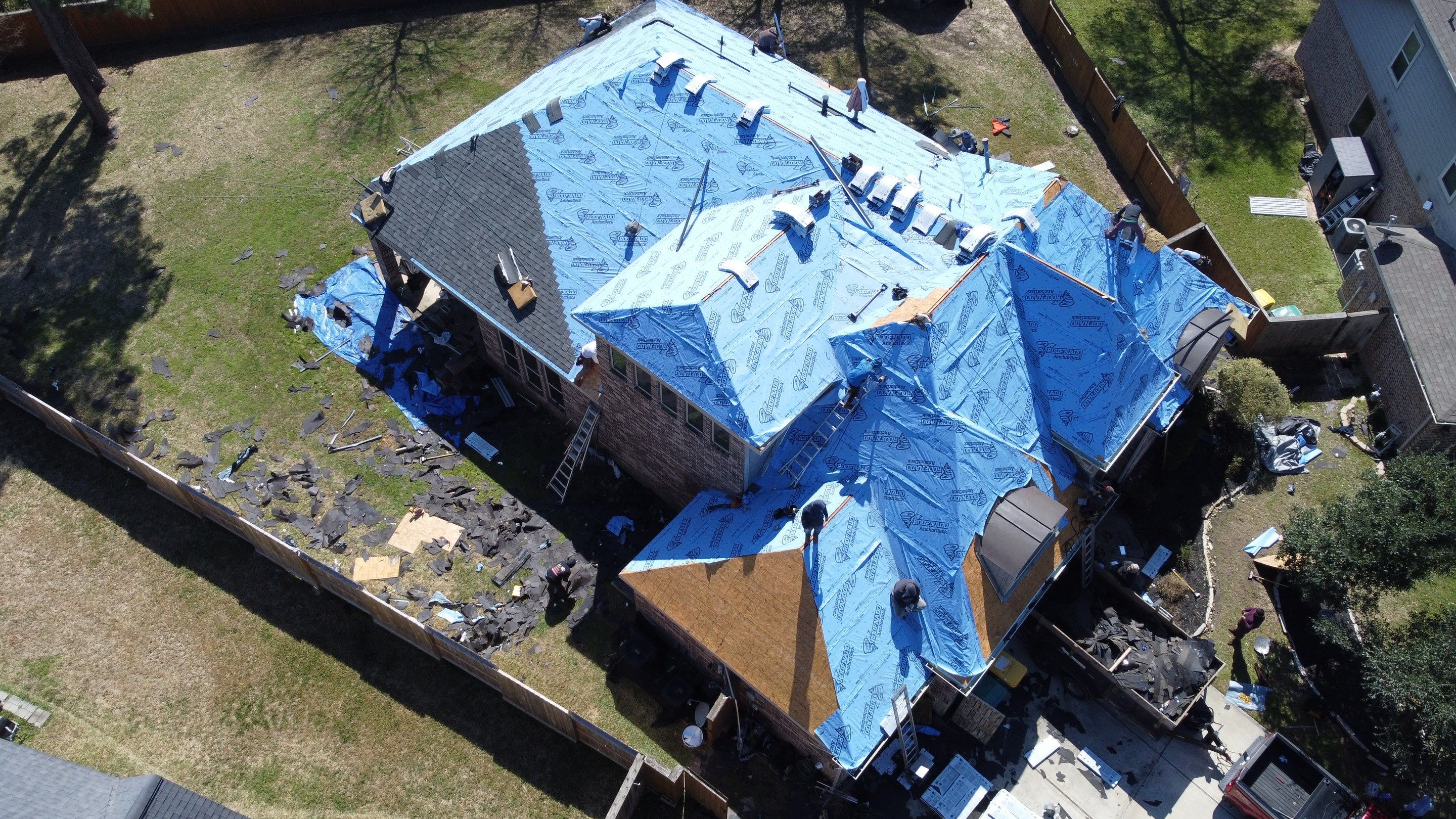 IKO Cambridge - Charcoal Gray by Elite Roofing LLC