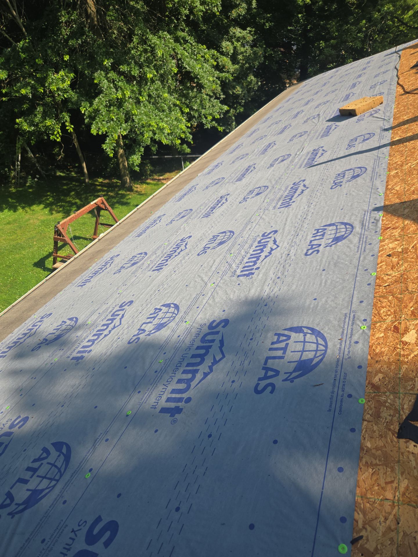 Bob C: Atlas Pinnacle, Color, Burnt Hickory, Drip Edge, Color, Musket Brown by Eagle Eye Roofing