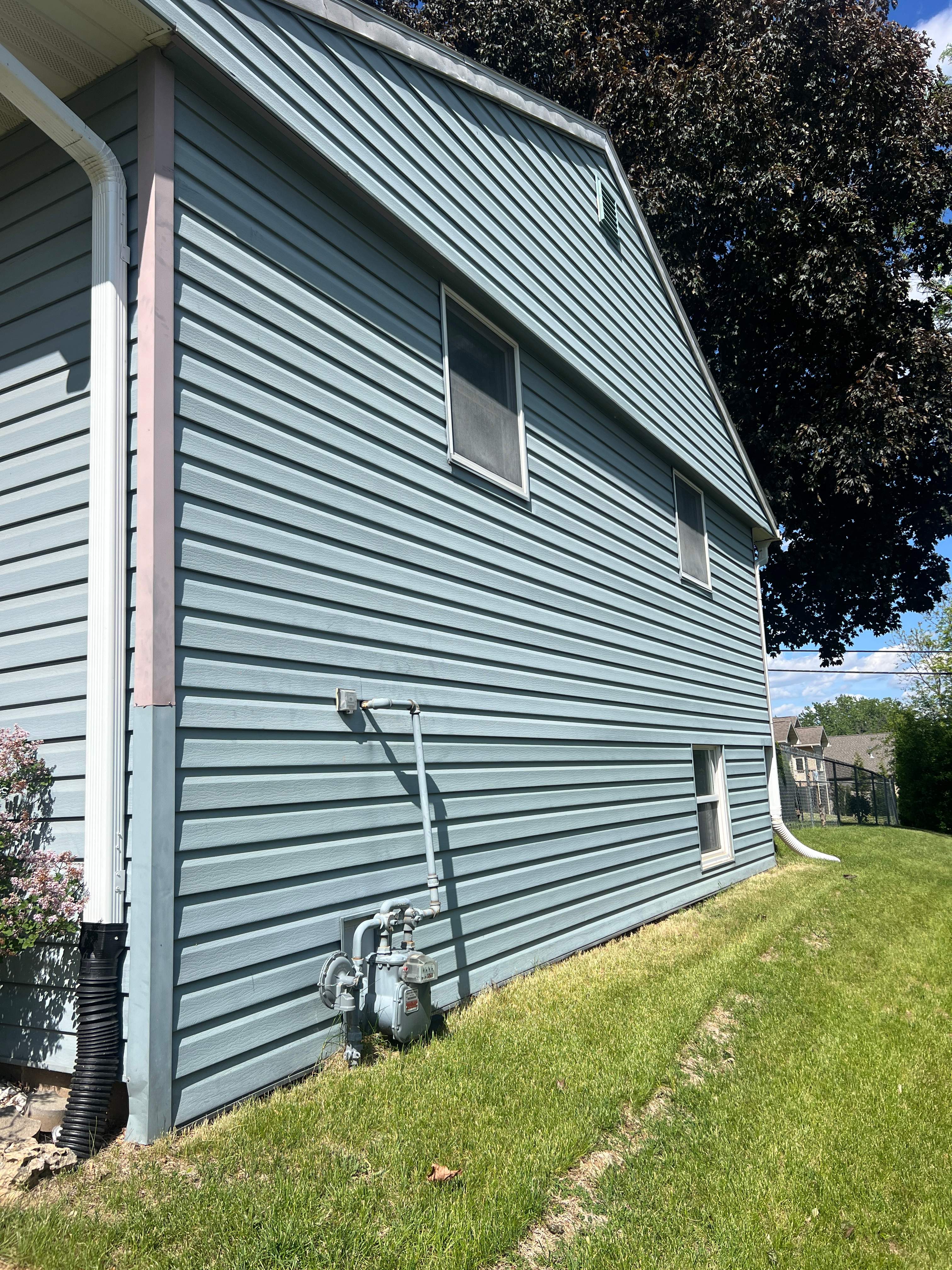 Fading & Oxidized siding turned new again! by Grandview Painting